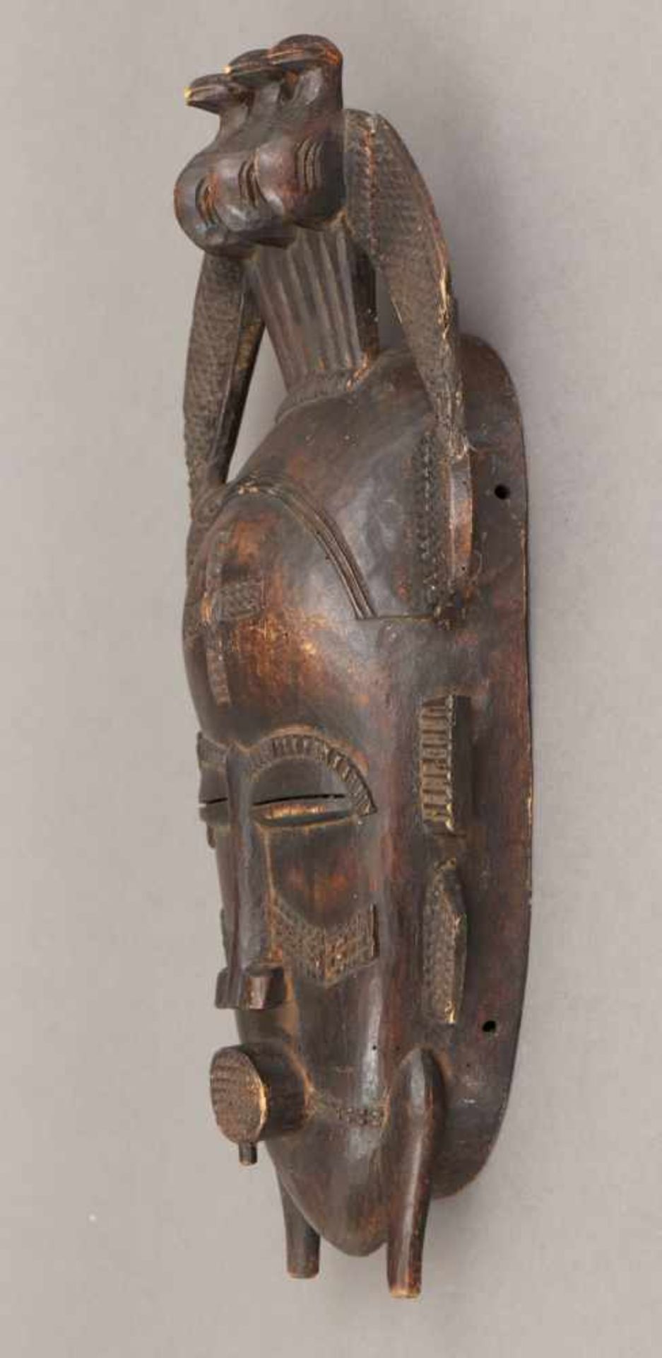 Tanzmaske der Senufo, Elfenbeinküste dunkel patiniertes Holz, geschnitzt, schlankes Gesicht mit - Bild 2 aus 3