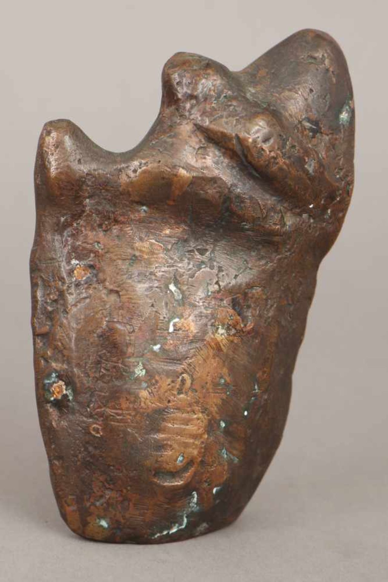 LASZLO SZABO (1917-1998) Bronzefigur ¨Abstrakte Figurenkomposition¨ dunkel patiniert, verso - Bild 2 aus 3