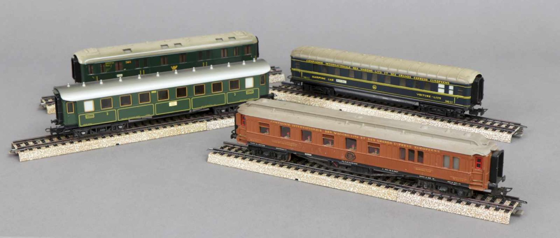 MÄRKLIN Modelleisenbahn Spur H0 4 Schlaf-, Post- und Speisewagen, diverse, Deutsche und