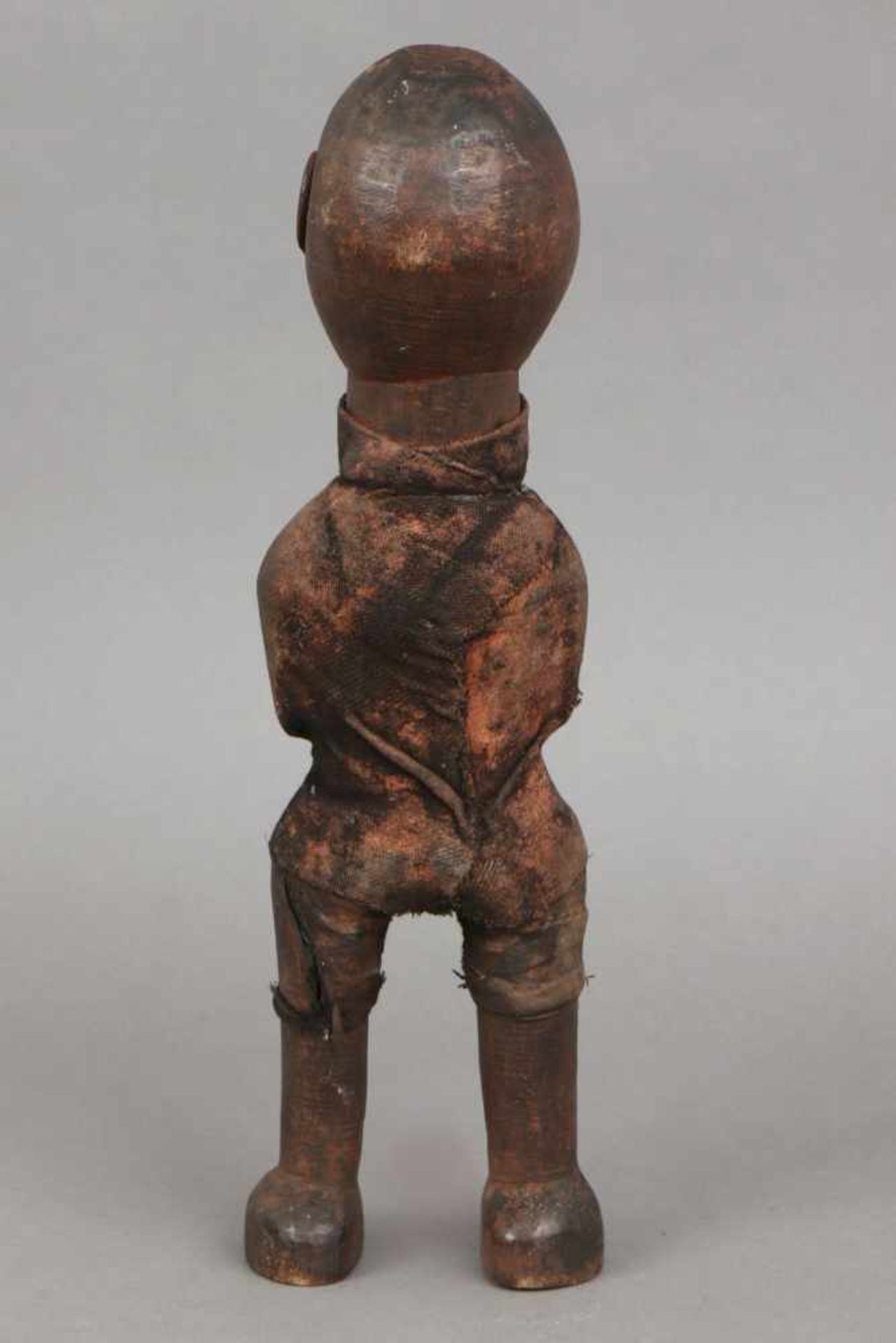 Afrikanische Ritualfigur, wohl Pare, Tanzania sog. Power Figur, Holz, geschnitzt und dunkel - Bild 3 aus 3