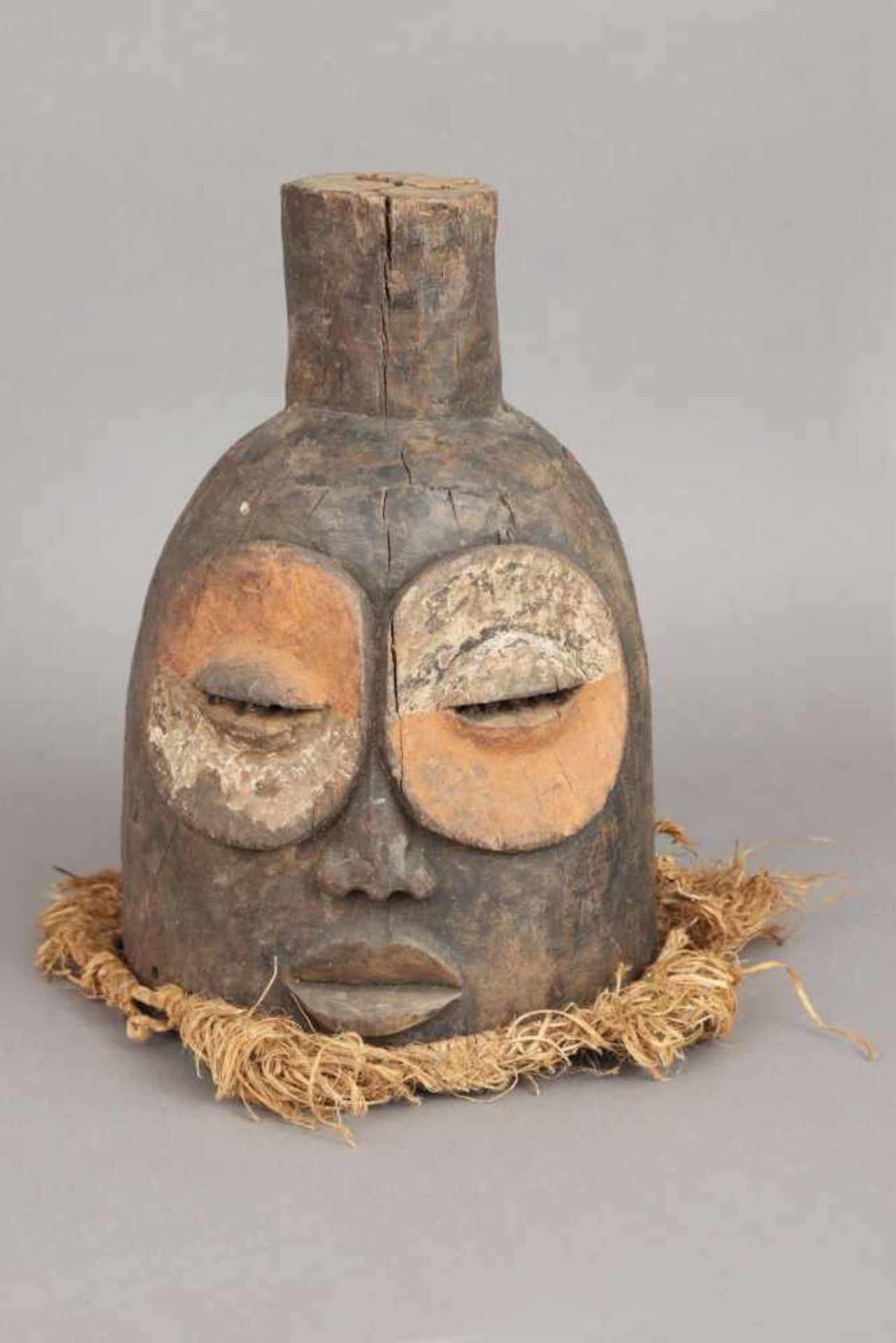 Zentralafrikanischer Tanzaufsatz/Haubenmaske wohl Dembe, Kongo, Mitte 20. Jhdt., kegelförmig, ¨