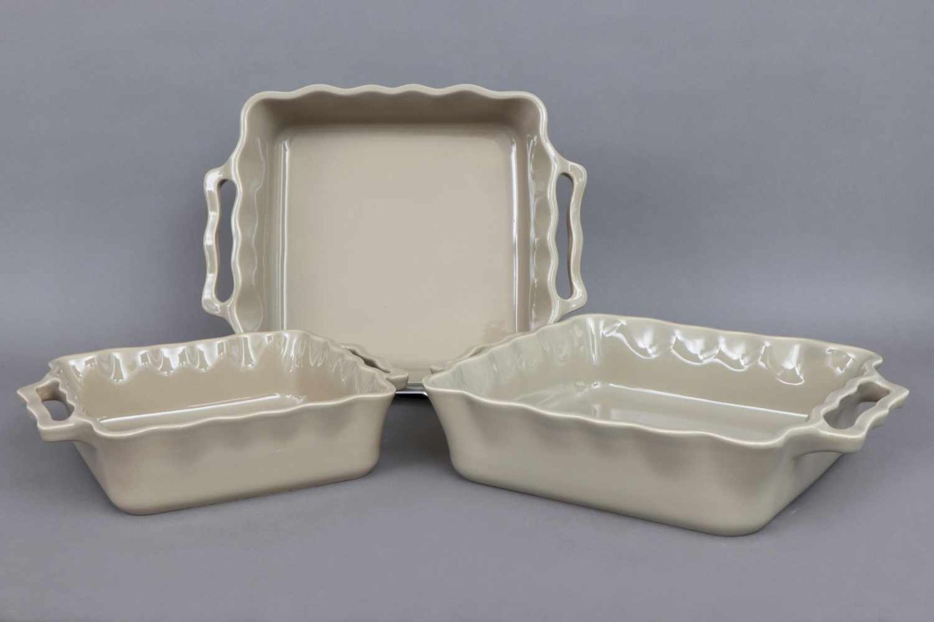 3 APPOLIA Keramik Ofenformen greige glasierte, eckige Schalen mit leicht welligem Rand und