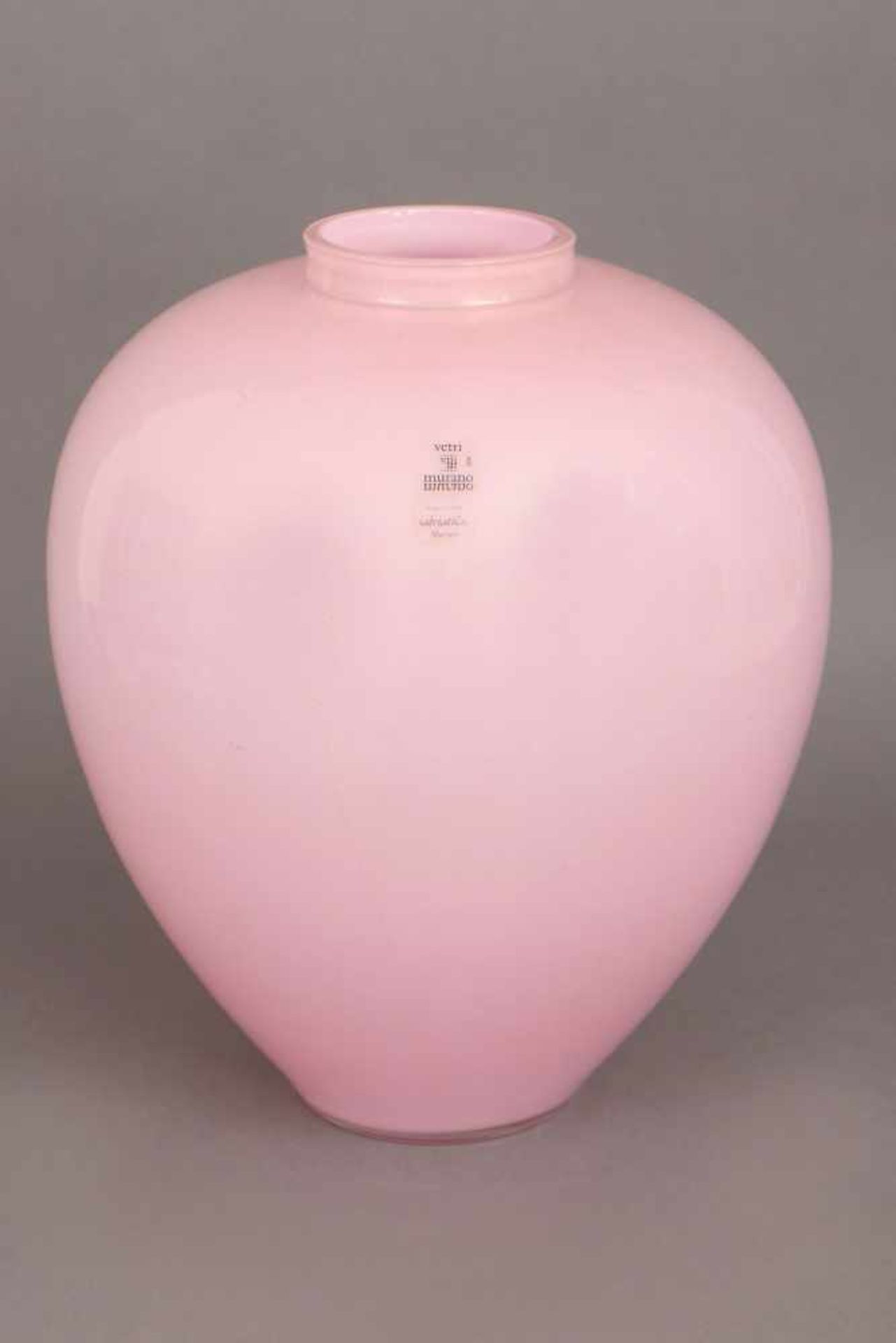SALVIATI Murano Glasvase ovoider Korpus mit kurzem, eingezogenem Hals, rosafarbenes Glas mit feinen
