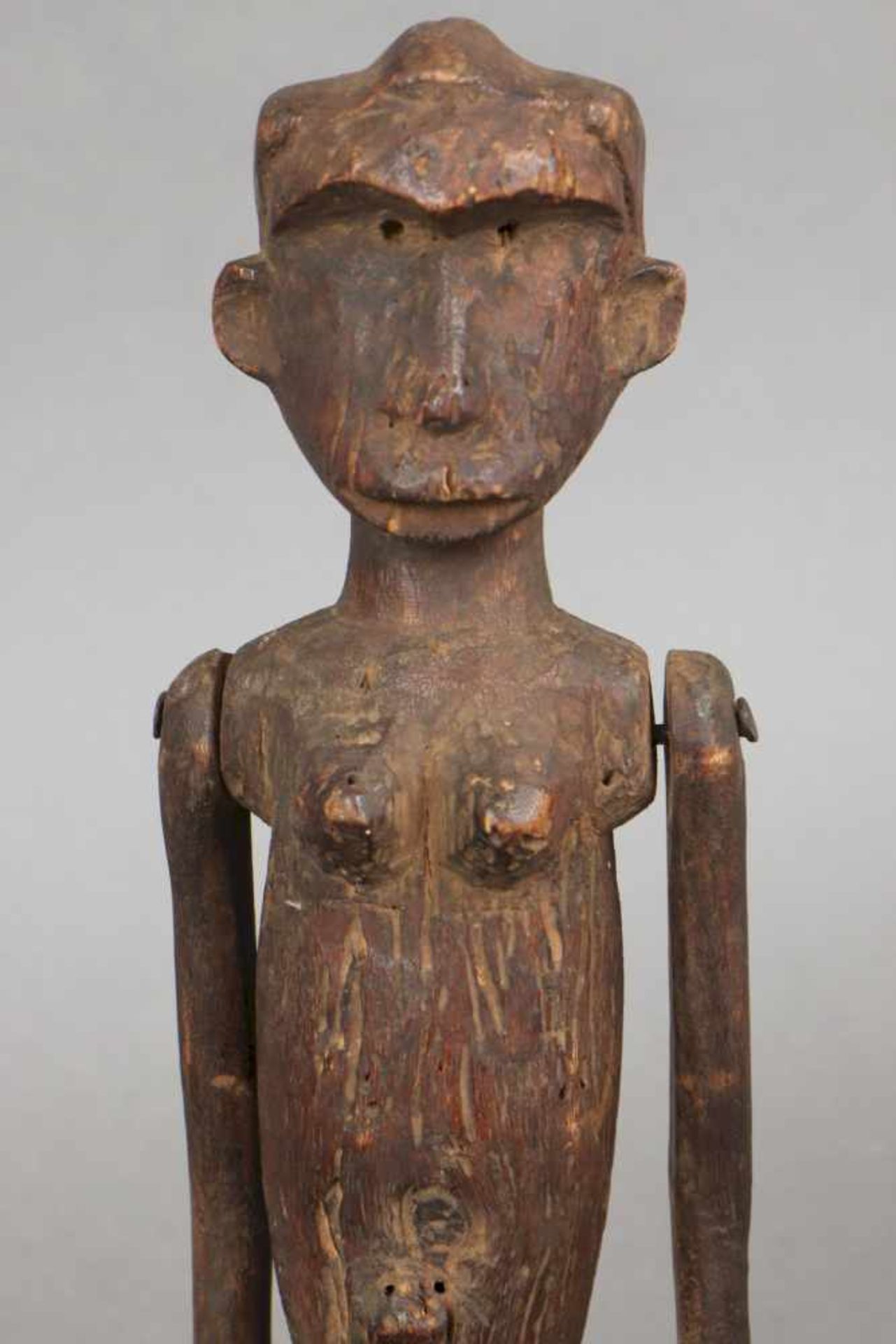 2 Sukuma ¨Marionetten¨ Figuren, Tanzania Holz, geschnitzt, mit beweglichen Gliedmaßen, weibliche - Bild 3 aus 3