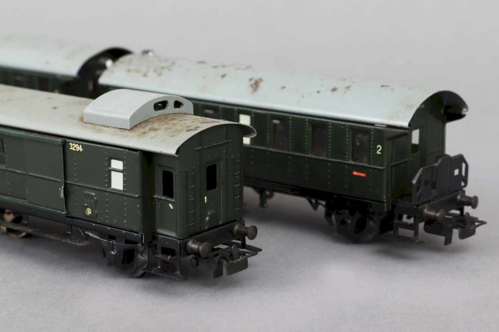 MÄRKLIN Modelleisenbahn Spur H0 4 Wagons (3x Personen-, 1x Güter), Deutsche Reichsbahn, Blech, - Image 2 of 2