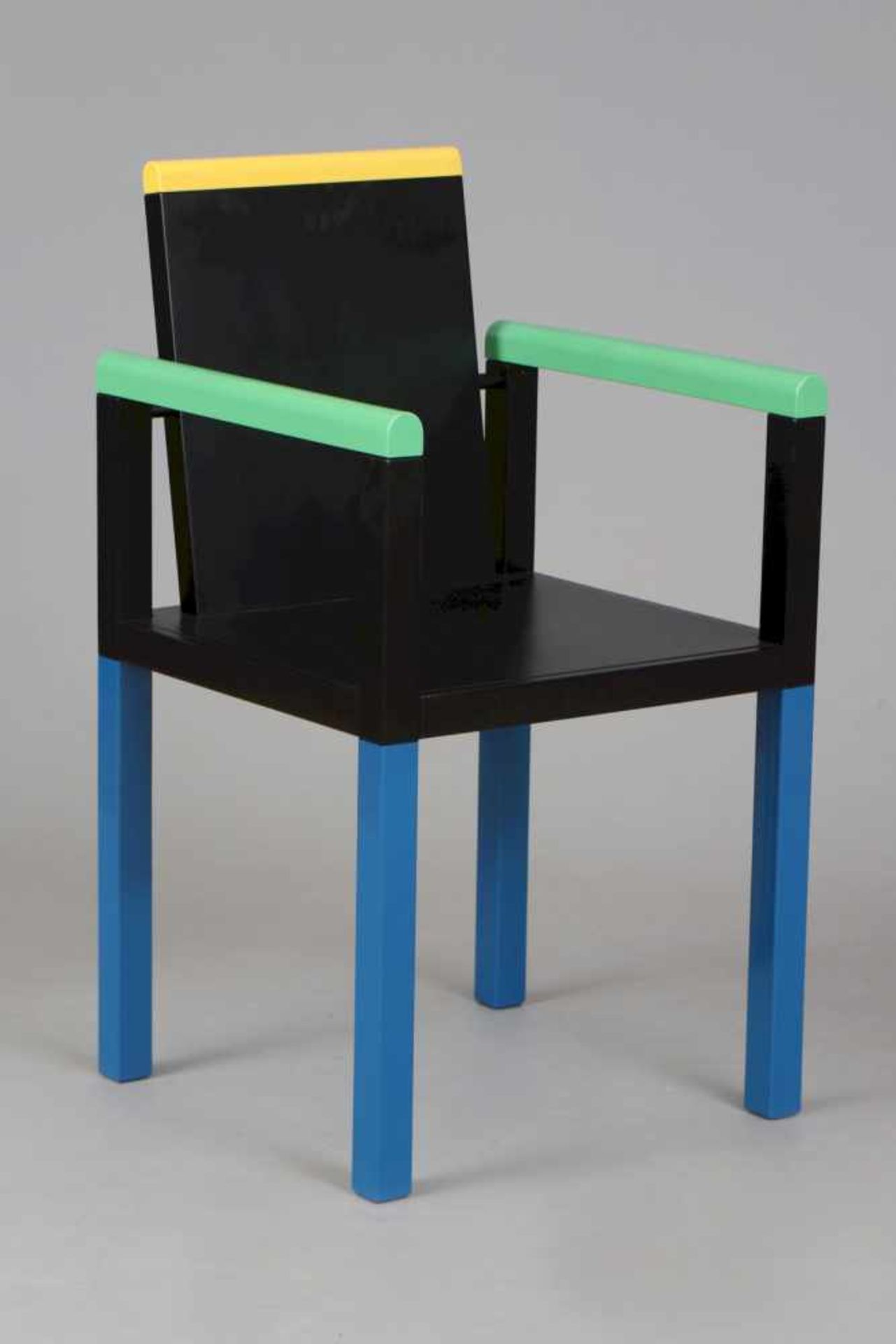 GEORGE JAMES SOWDEN (1942) ¨Palace Chair¨ für MEMPHIS (Milano) eckiger Rahmen Holz, farbig lackiert