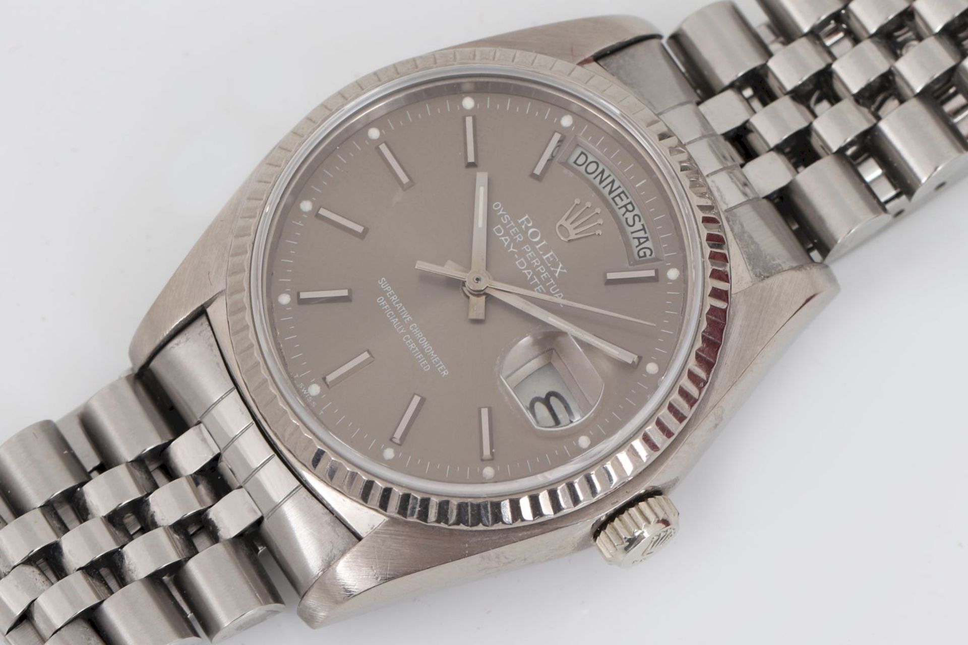 ROLEX Herrenarmbanduhr Oyster Perpetual Day-dateStahl, hellgraues Zifferblatt mit Stabindices,<