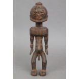Afrikanische Ritualfigur, wohl Chokwe, AngolaHolz, geschnitzt, dunkle Patina mit Lehmresten, st