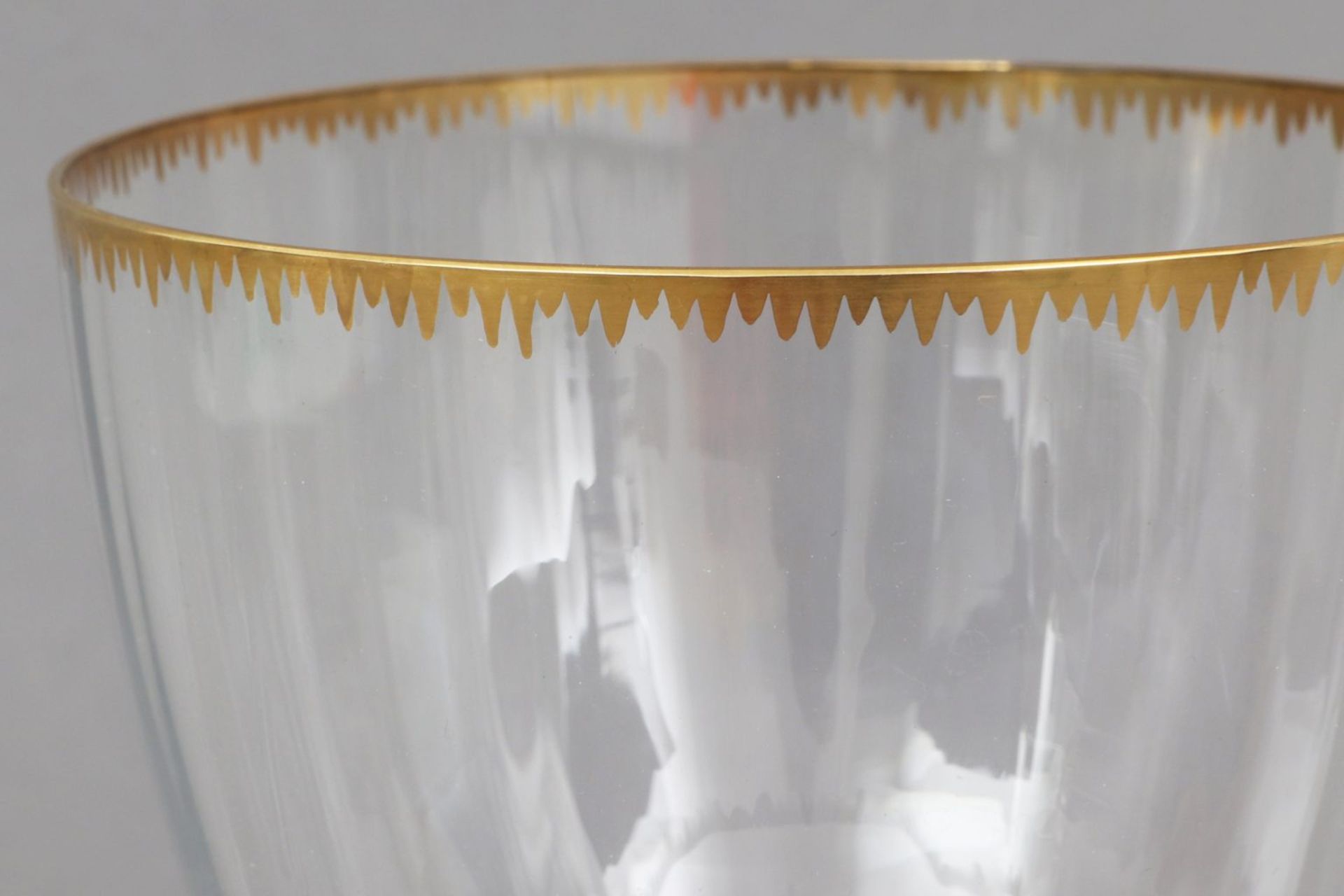 Paar große KelchgläserKristall, ovoide, leicht wellige Kuppa auf Tropfenstand, am Rand Goldde - Bild 2 aus 3