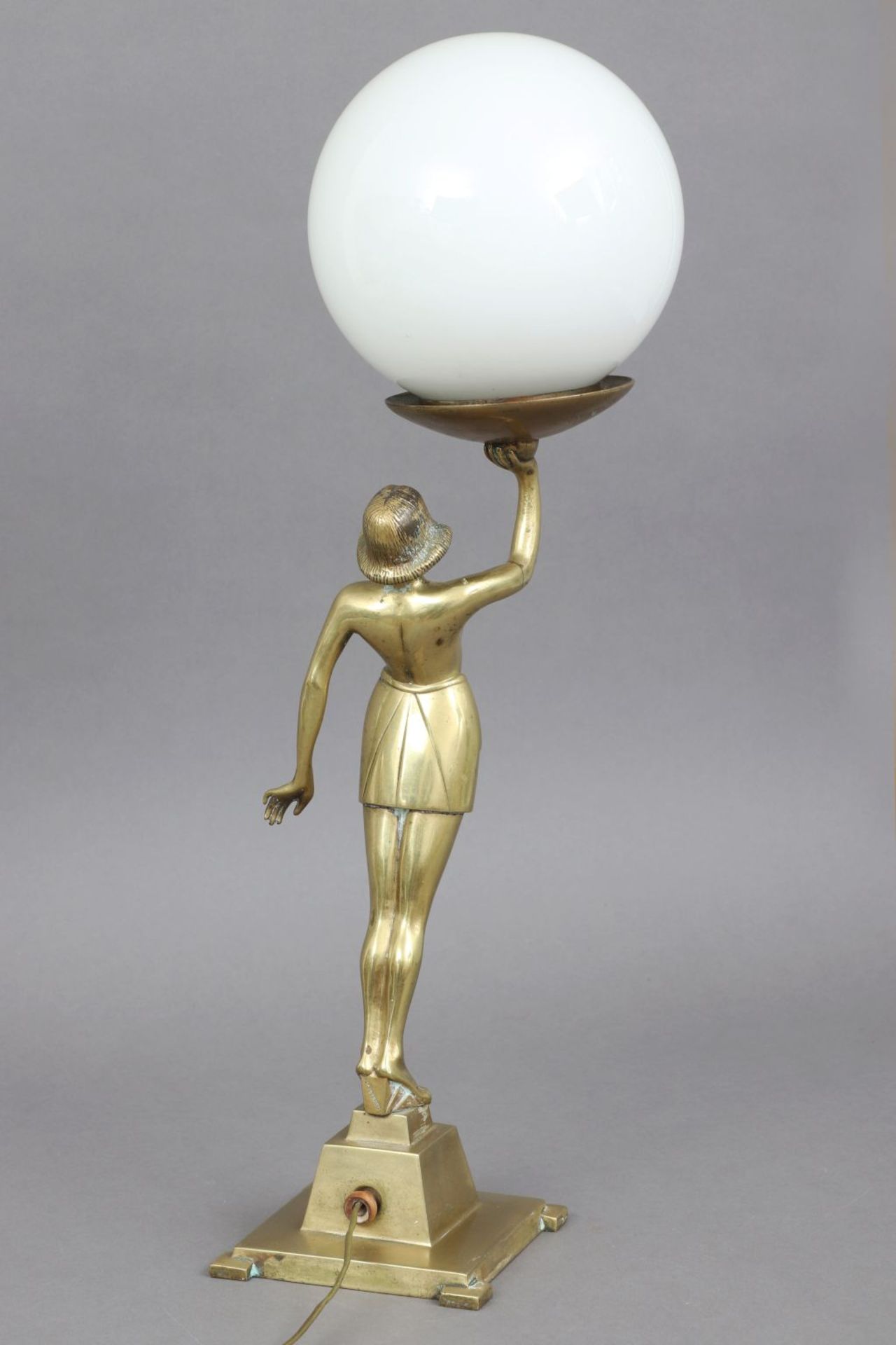 Art Deco TischlampeFrankreich um 1920, Bronze, Fuß in Form einer weiblichen, orientalisierende - Image 4 of 5