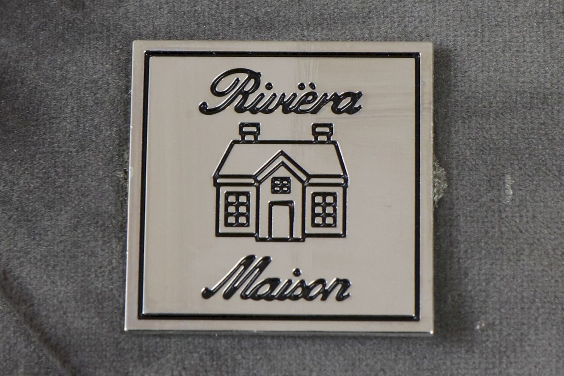 Riviera Maison Samthockerzylindrischer, allseitig gepolsterter Hocker mit grauem Samtbezug, Kno - Image 3 of 3