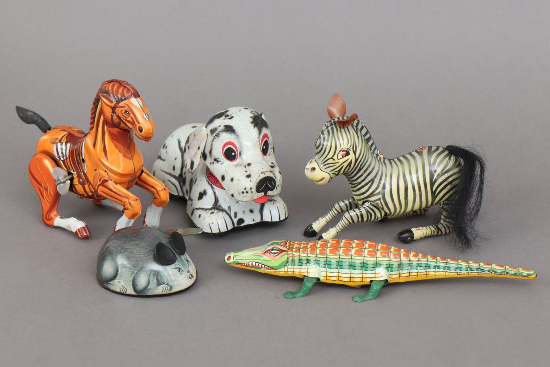 5 Teile Blechspielzeugdiverse Tiere (Krokodil, Zebra, Pferd, Maus und Hund), diverse Epochen un