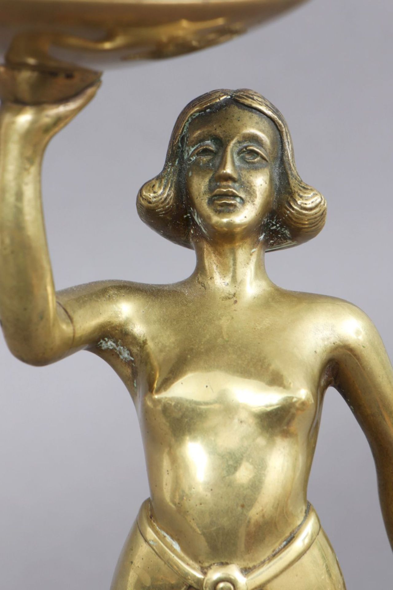 Art Deco TischlampeFrankreich um 1920, Bronze, Fuß in Form einer weiblichen, orientalisierende - Image 3 of 5