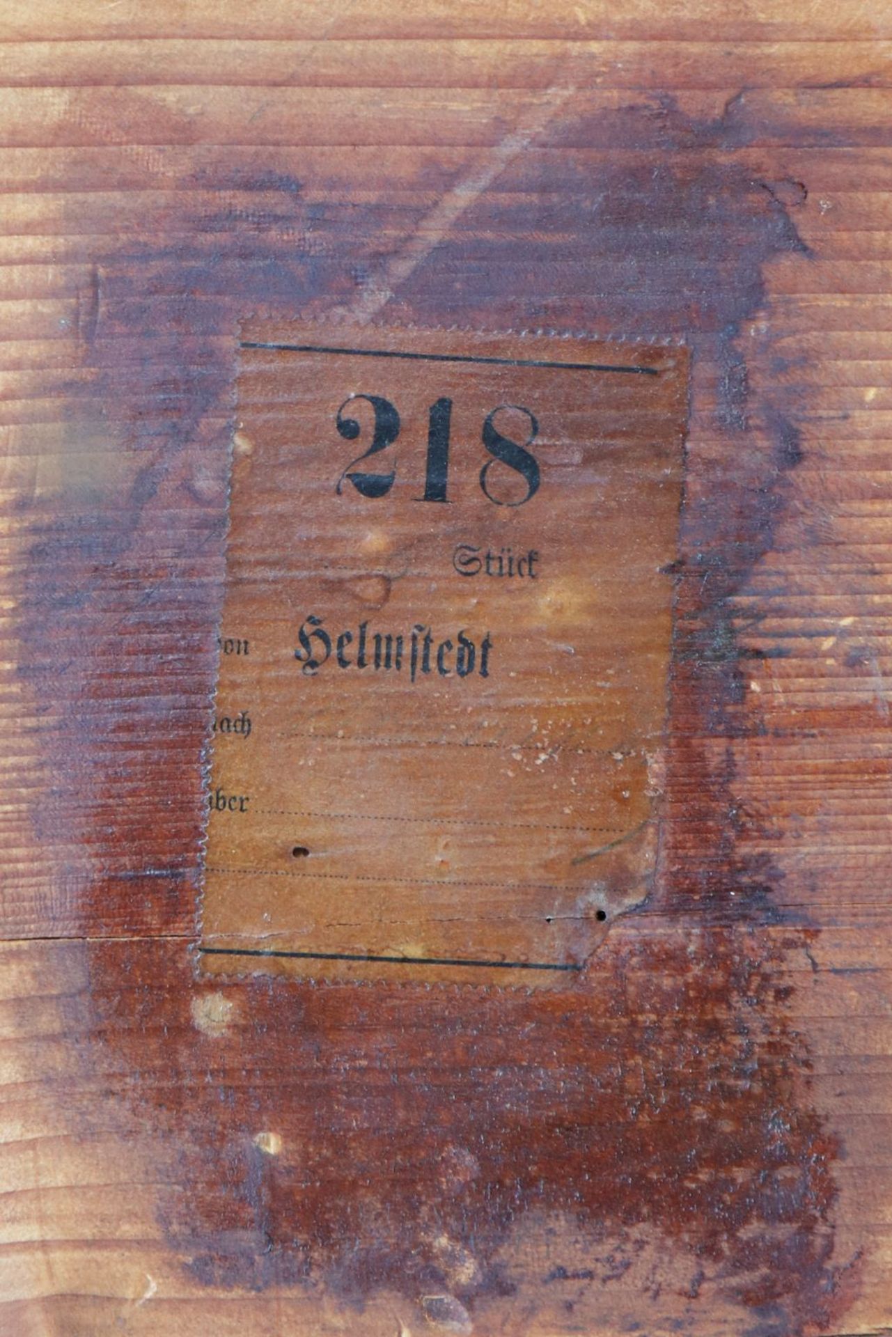 Biedermeier KommodeBirkenholz, furniert, 2-schübiger, eckiger Korpus auf 4 konischen Vierkantb - Image 4 of 4