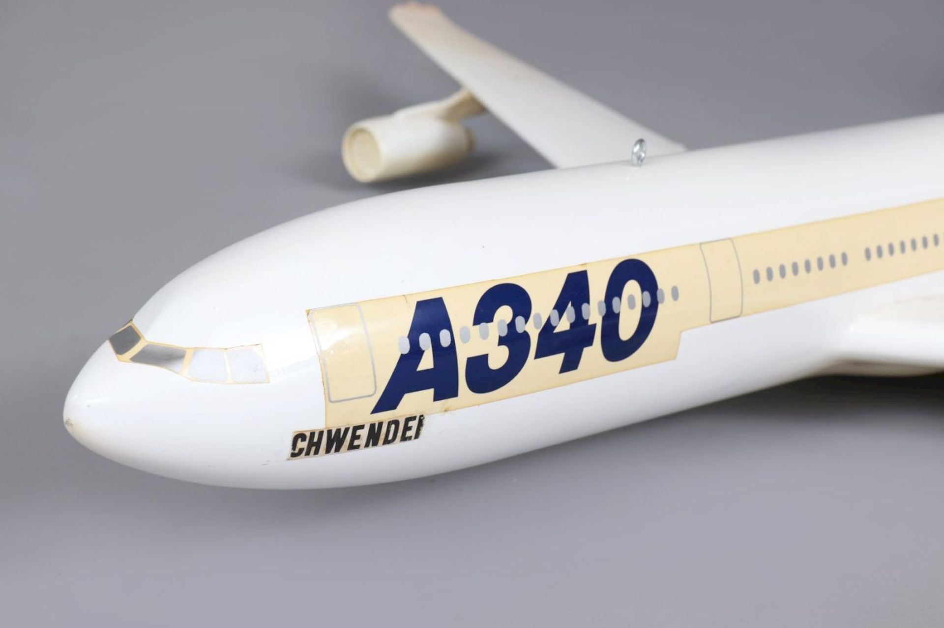 Flugzeugmodell Airbus A 340 - Bild 2 aus 3