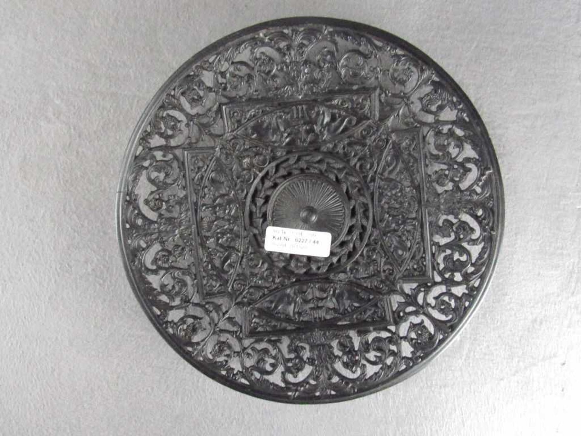 Wandteller Metall wohl Berliner Eisen gemarkt Buderus 1731 Durchmesser 27,5cm