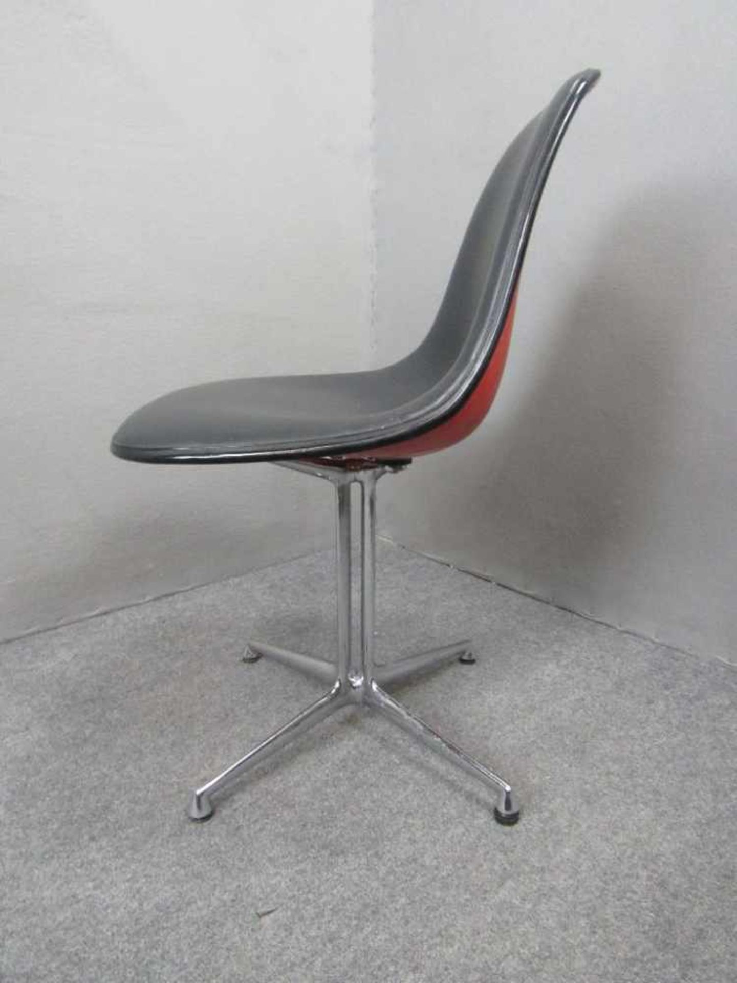 Designerstuhl Eams Side Chair Hermann Miller auf La Fonda Base original 60er Jahre rotes Fiberglas - Image 2 of 8