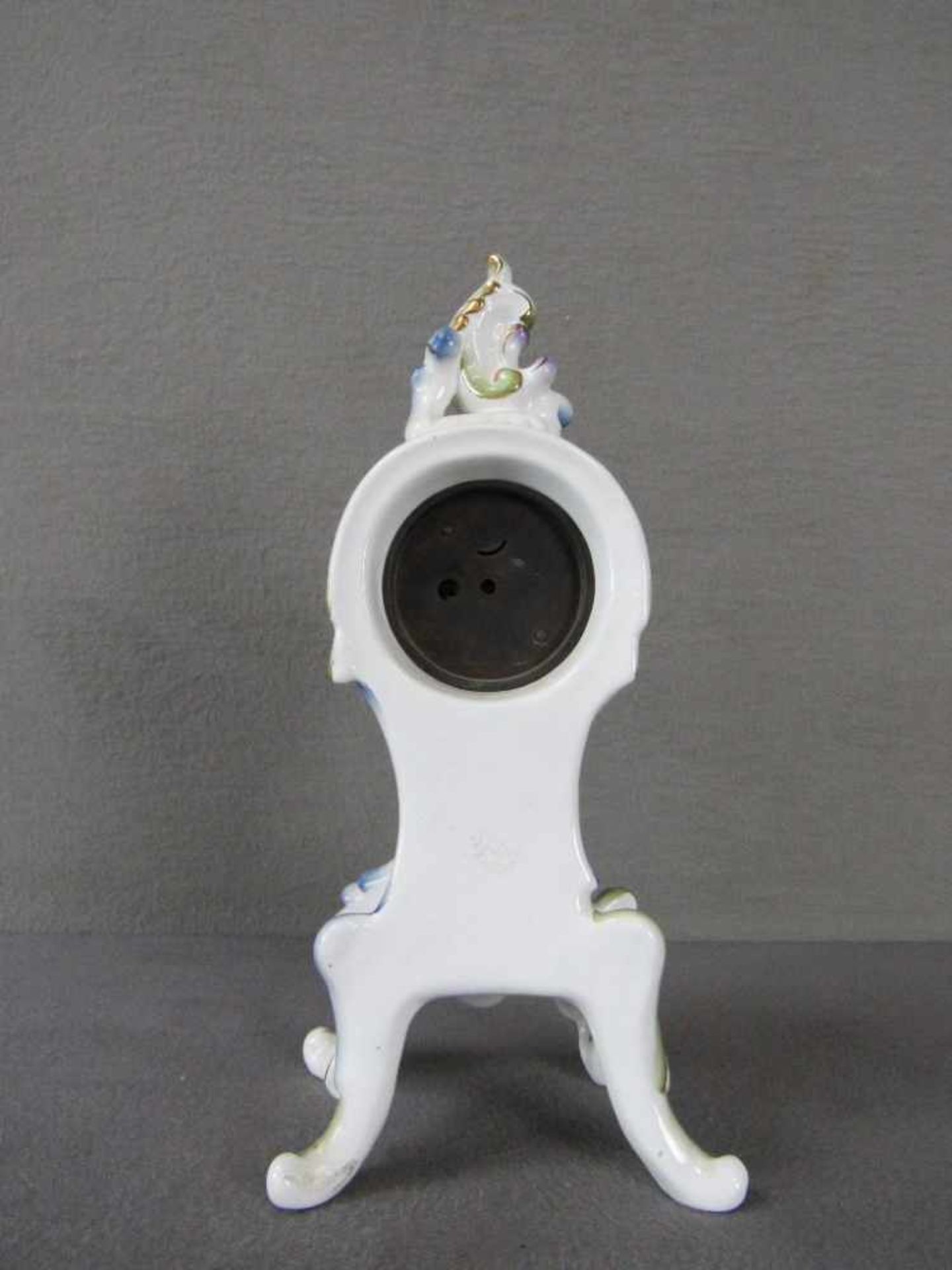 Kleine Tischuhr bemalte Keramik mechanisches Werk dieses ungeprüft 30cm hoch< - Image 3 of 5