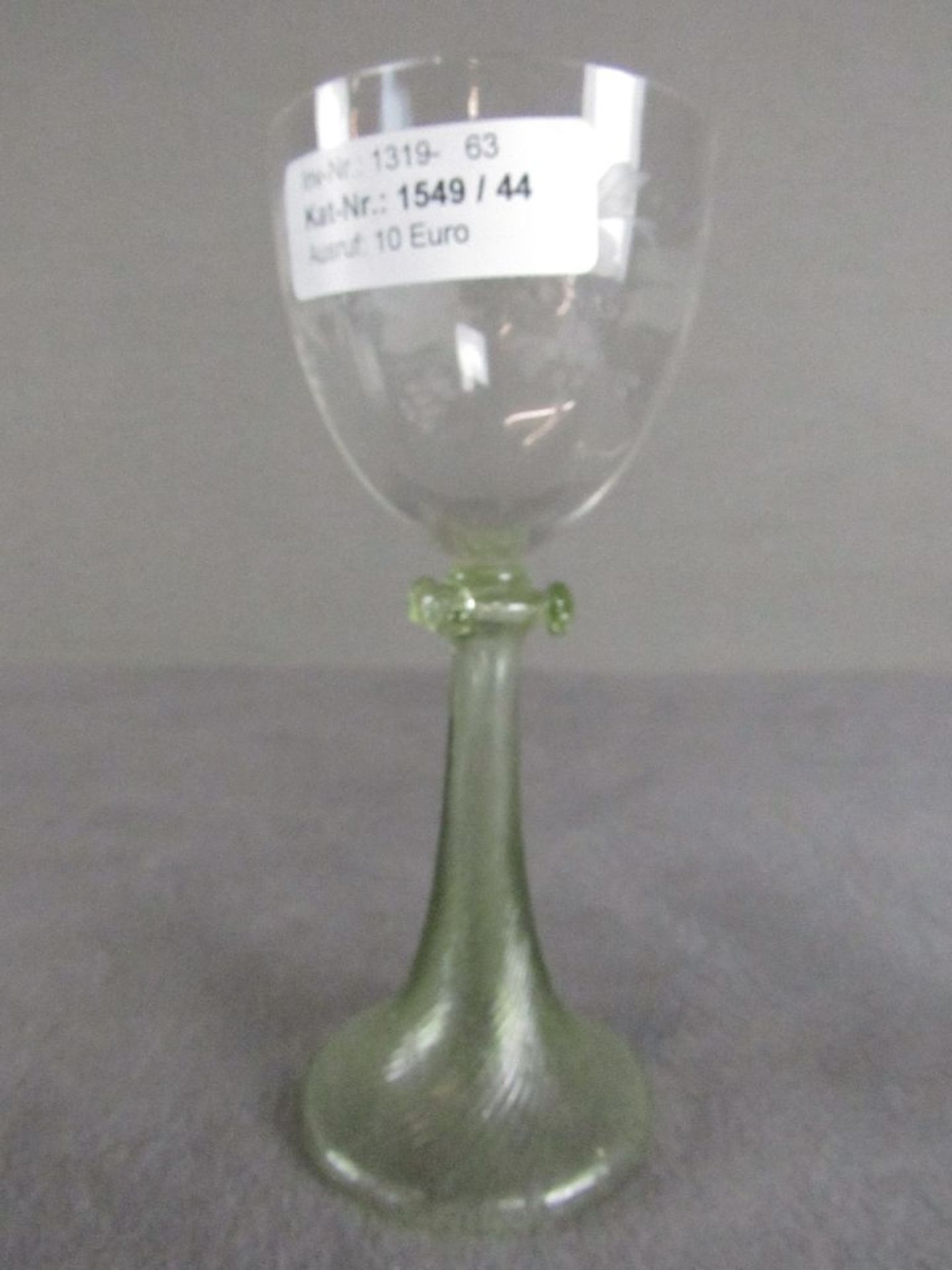 Schönes Jugendstil Pokalglas lindgrüner Fuß 17,5cm hoch<br