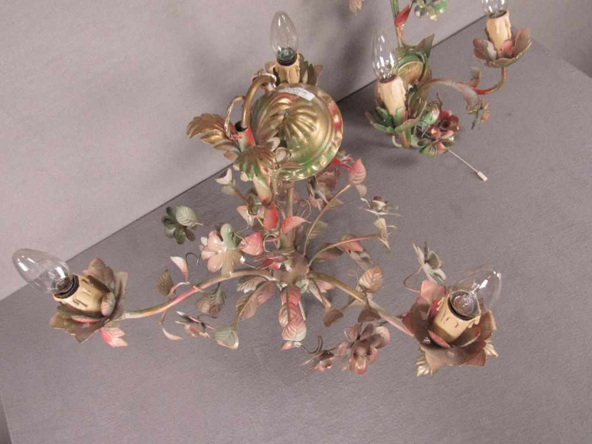 Deckenleuchter Metall floral gehalten 3-flammig Durchmesser ca 46 cm + Wandlampe 2-flammig - Bild 2 aus 3