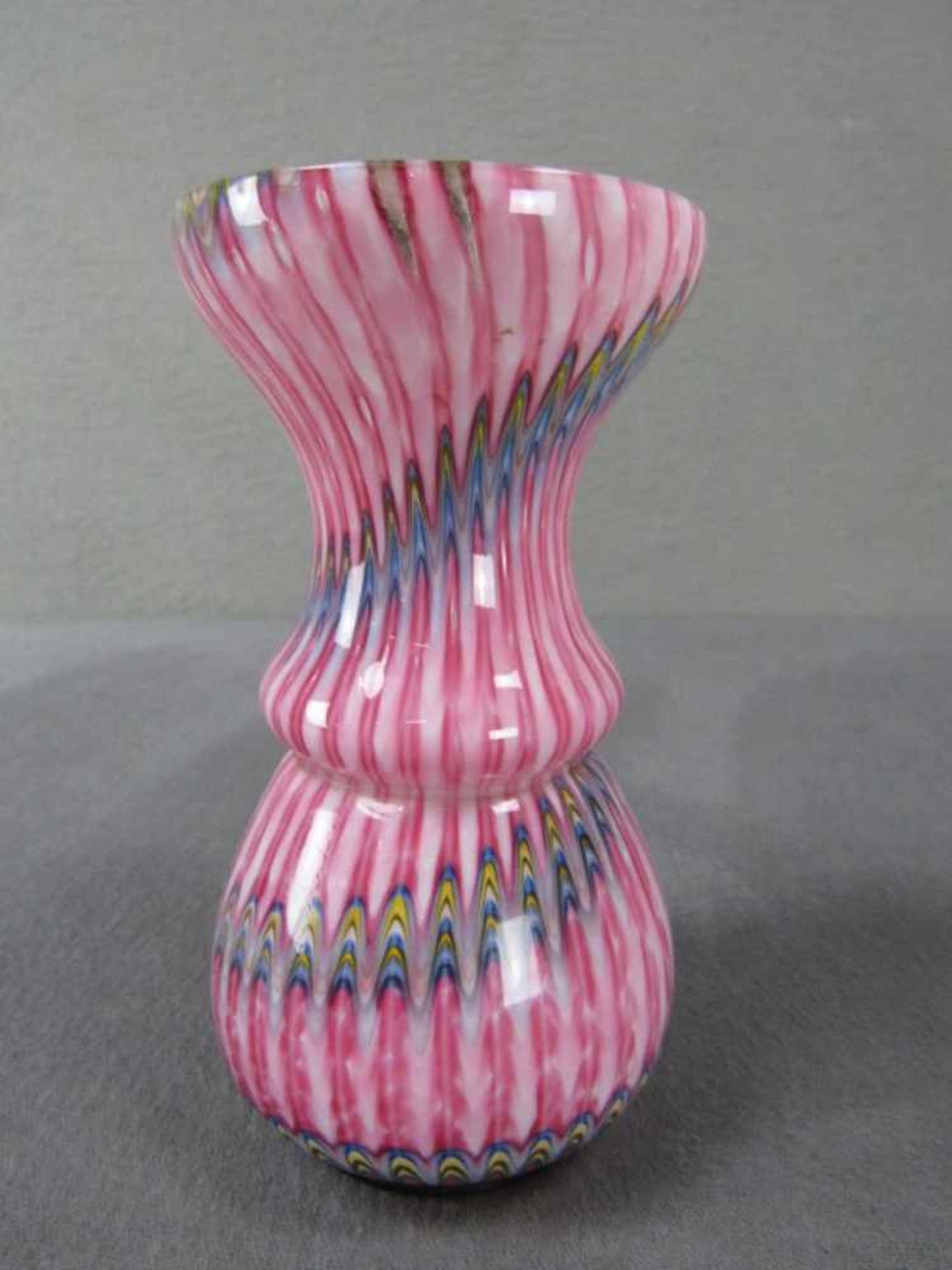 Glasvase buntes Glas mit Farbeinschmelzungen evtl. Murano 16cm hoch