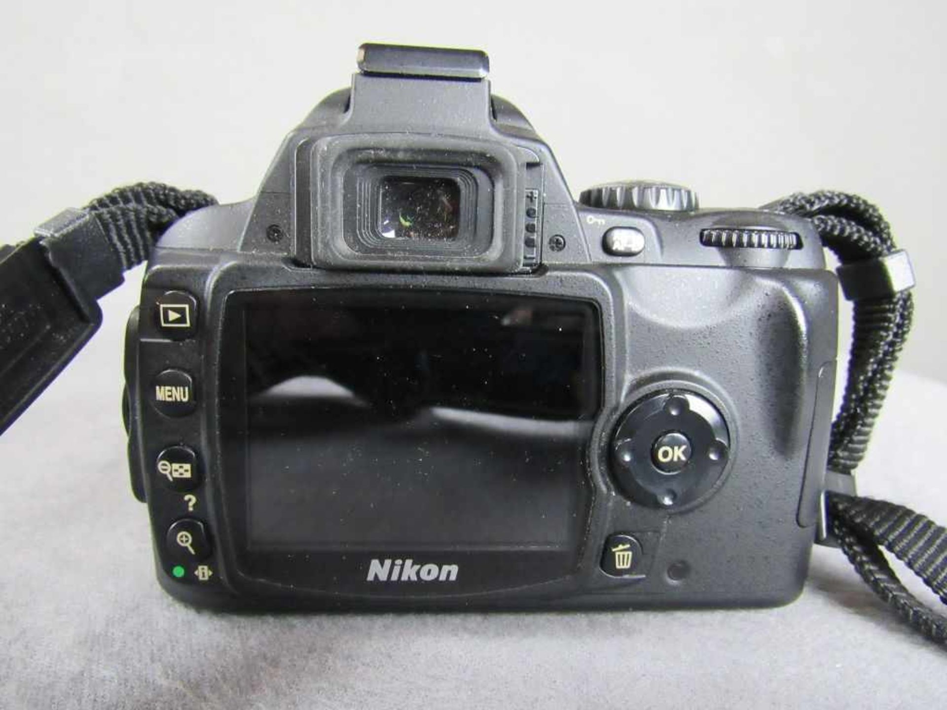 Spiegelreflexkamera Nikon Digital D40 voll funktionstüchtig mit Objektiv Tasche und Ladestation< - Bild 3 aus 4
