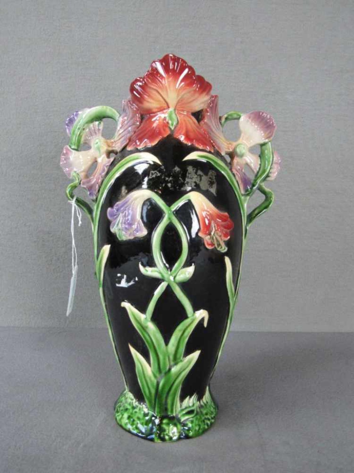 Schöne Keramikvase in Jugendstil Manier zweidimensional lasierte Keramik Höhe:37cm<b - Bild 2 aus 5