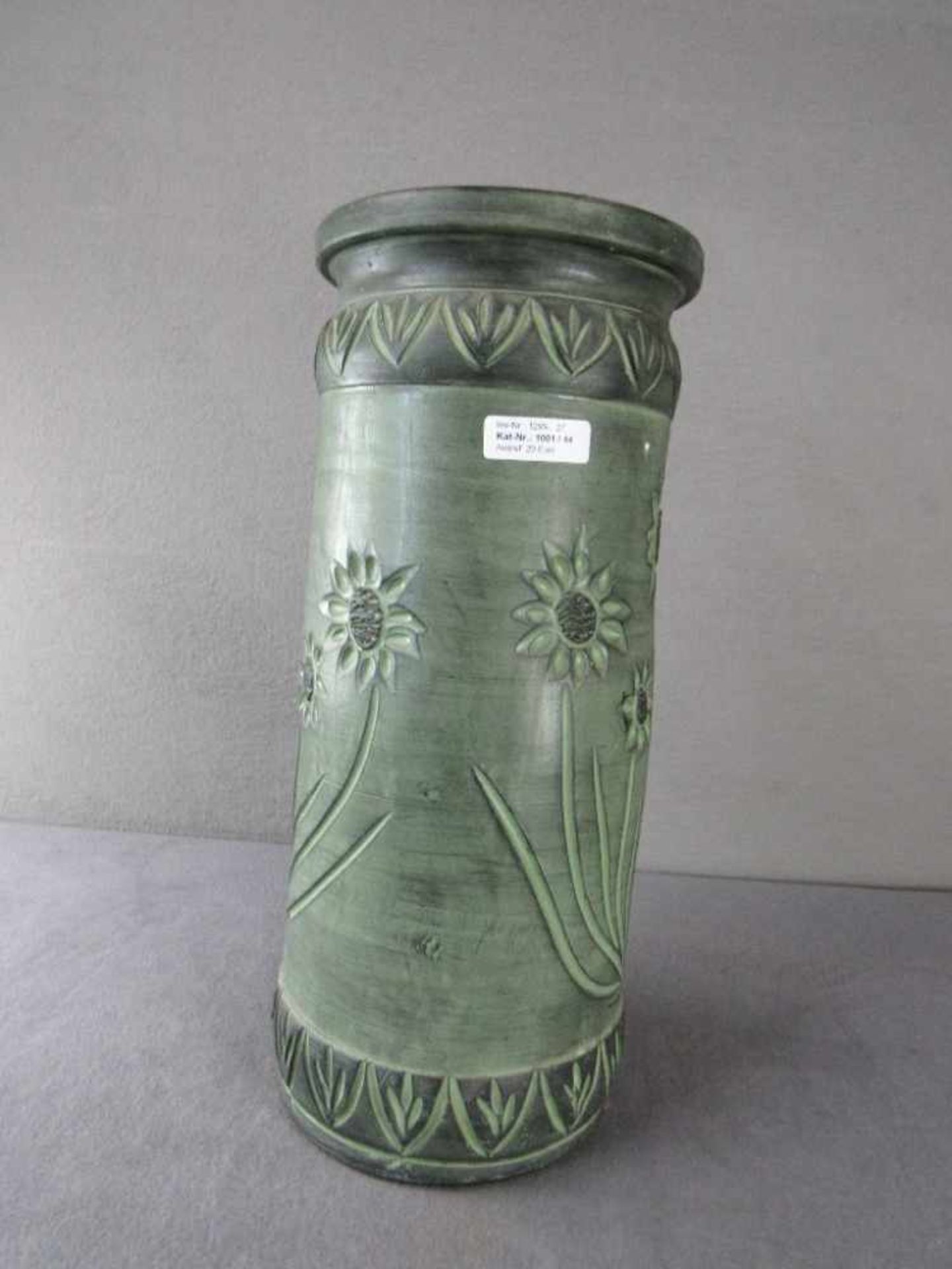 Keramikbodenvase Jugendstil Sonnenblumenornamentik 49cm hoch