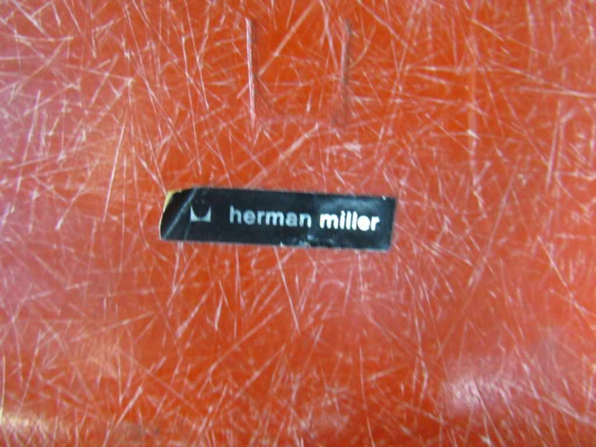 Zwei Sitzschalen Hermann Miller Fiberglas rot gelabelt Space Age 60er Jahre original Eams Side - Bild 3 aus 3