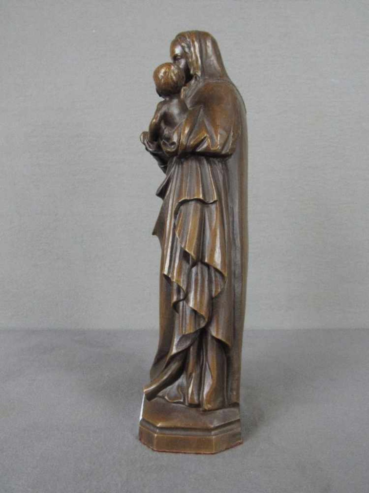 Skulptur Madonna fein geschnitzt 38 cm hoch - Bild 2 aus 5