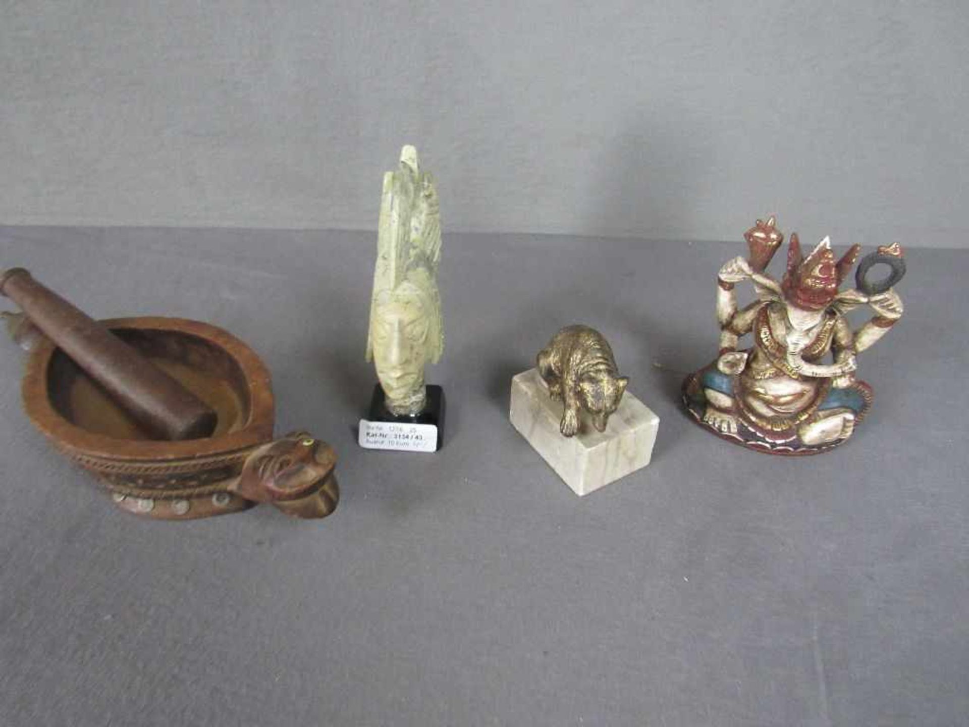 4 Teile Diverses u.a. asiatische Figur