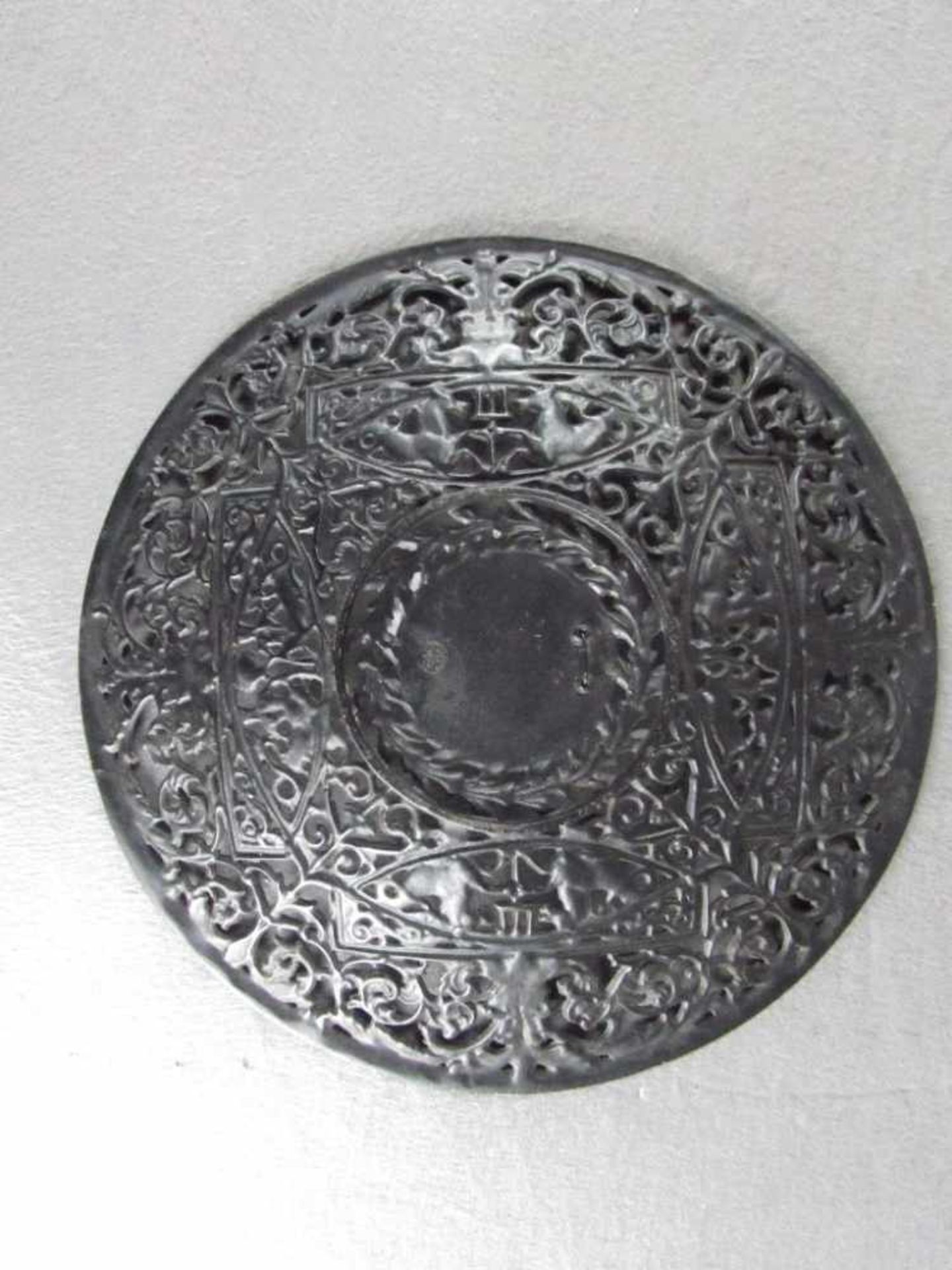 Wandteller Metall wohl Berliner Eisen gemarkt Buderus 1731 Durchmesser 27,5cm - Bild 3 aus 4