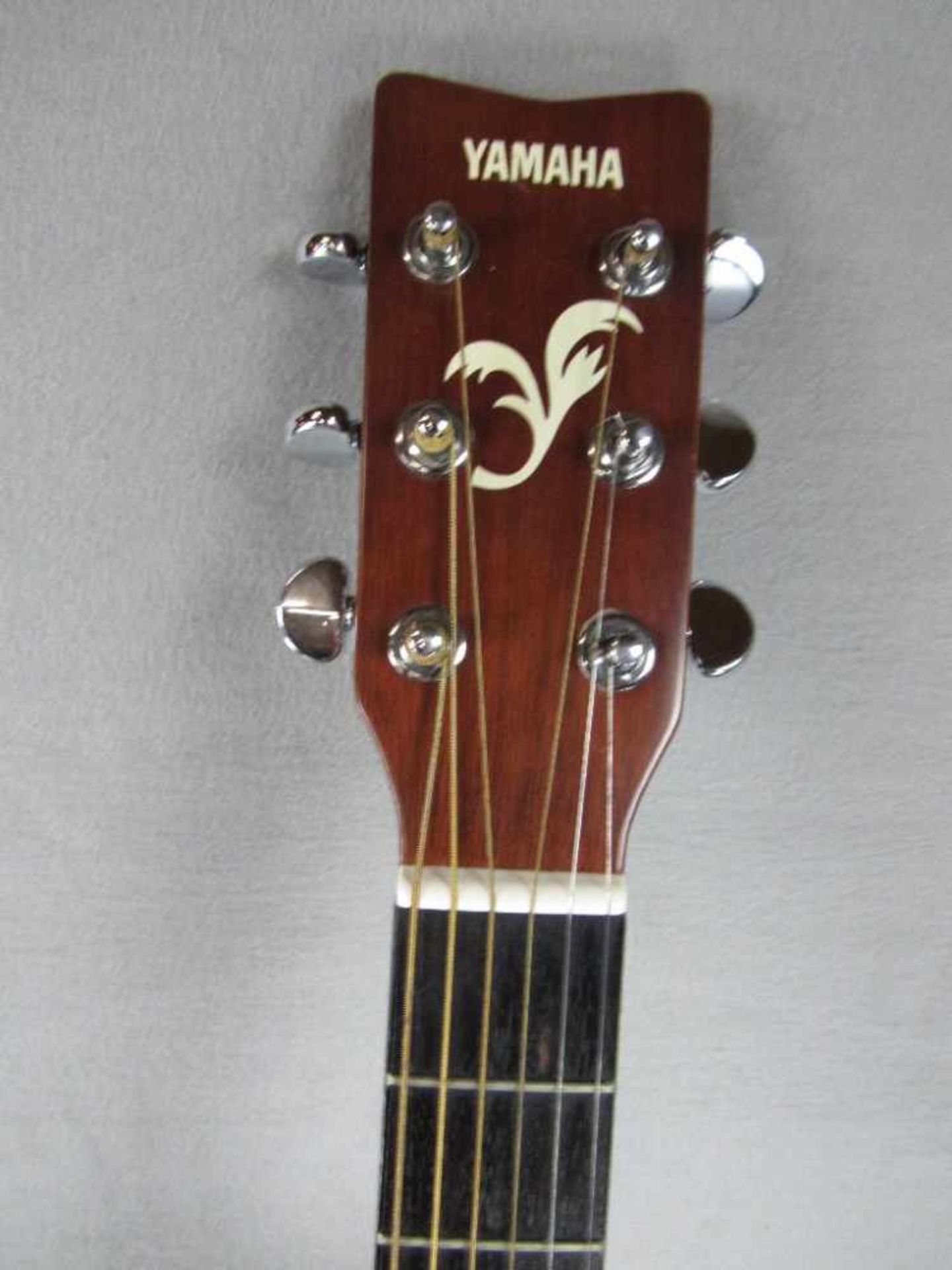 Gitarre Yamaha mit Tasche - Image 3 of 5