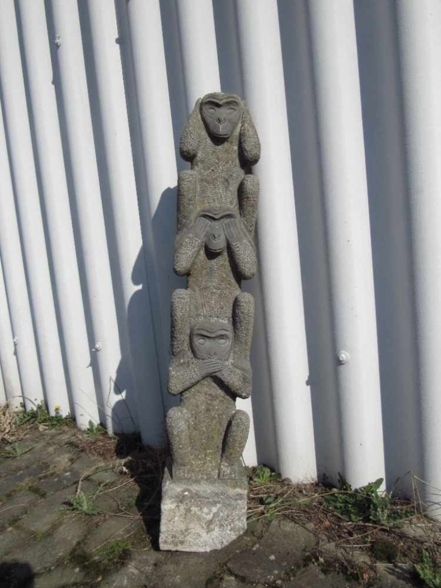 Schöne Granitskulptur die drei Affen handgeschlagen ca.100cm hoch