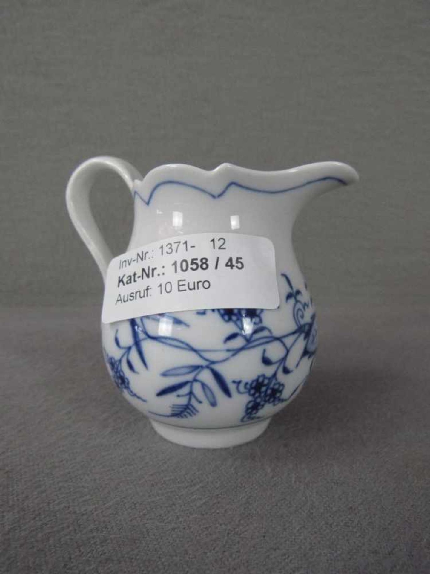 Porzellan Meissen Schwertermarke Zwiebelmuster hier:Milchkännchen 8,5cm hoch