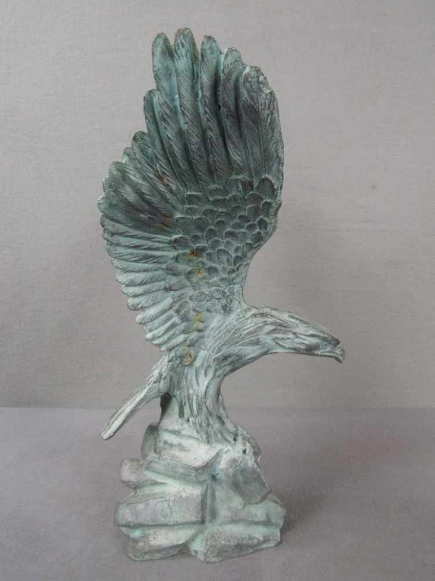 Bronzeadler schöne Patina ausgebreitete Schwingen 35cm hoch - Bild 3 aus 4