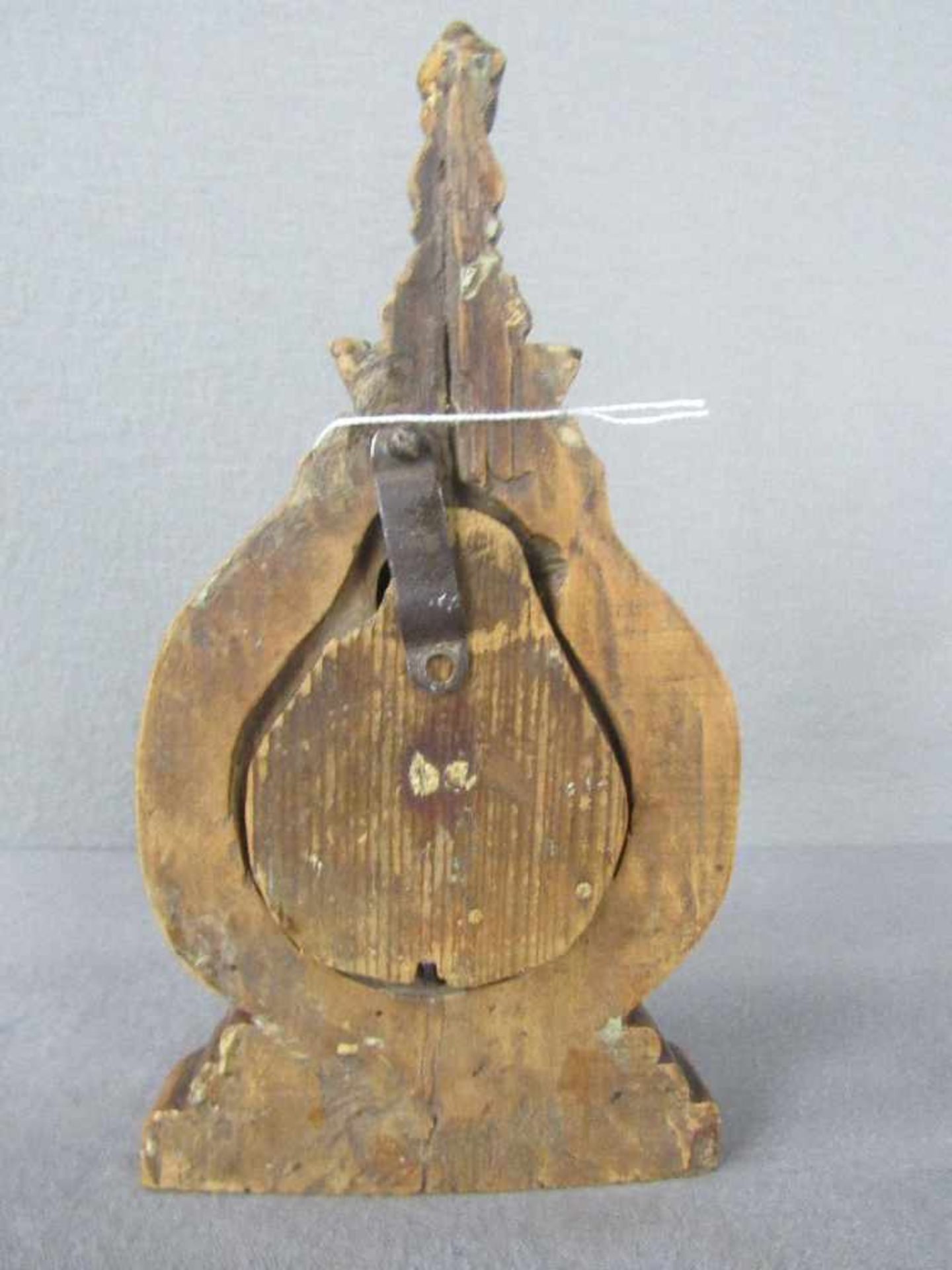 Taschenuhrhalter um 1900 geschnitzes Holz 23cm hoch - Bild 3 aus 4