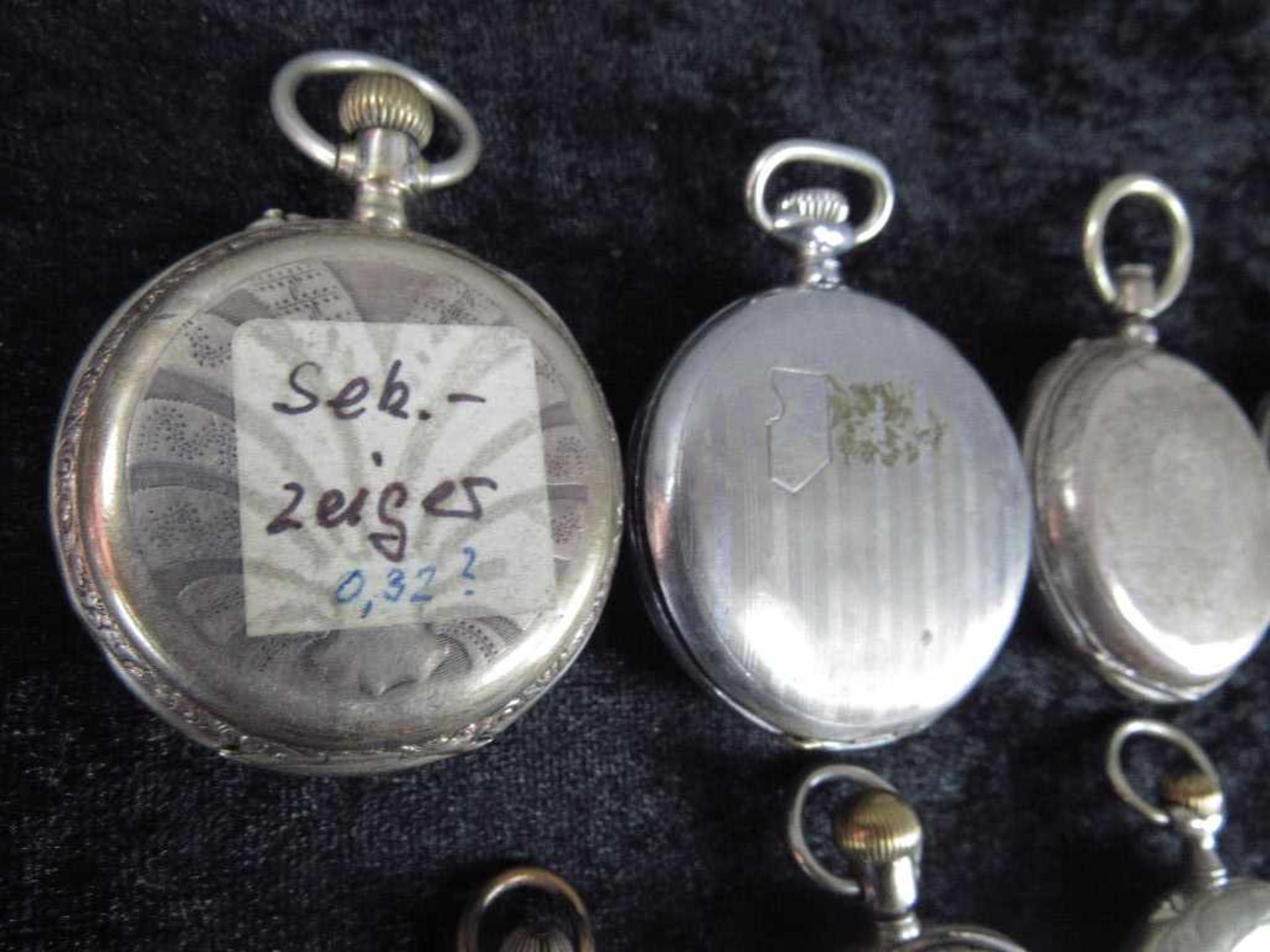 Konvolut von sieben Taschenuhren teilweise Silber alle antik ungeprüft - Bild 6 aus 7