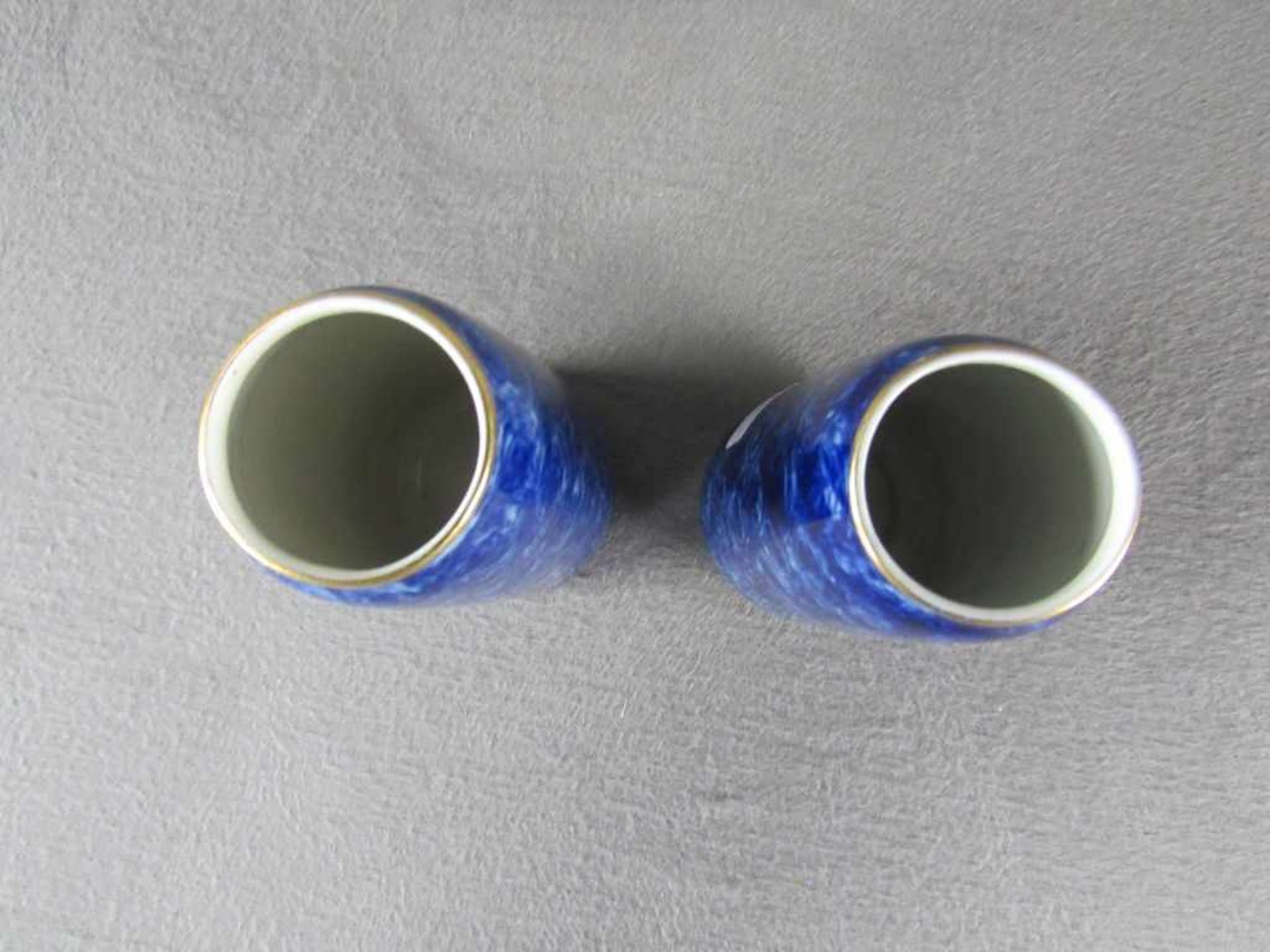 Zwei Vasen kobaltblau 14,5cm hoch - Bild 3 aus 4