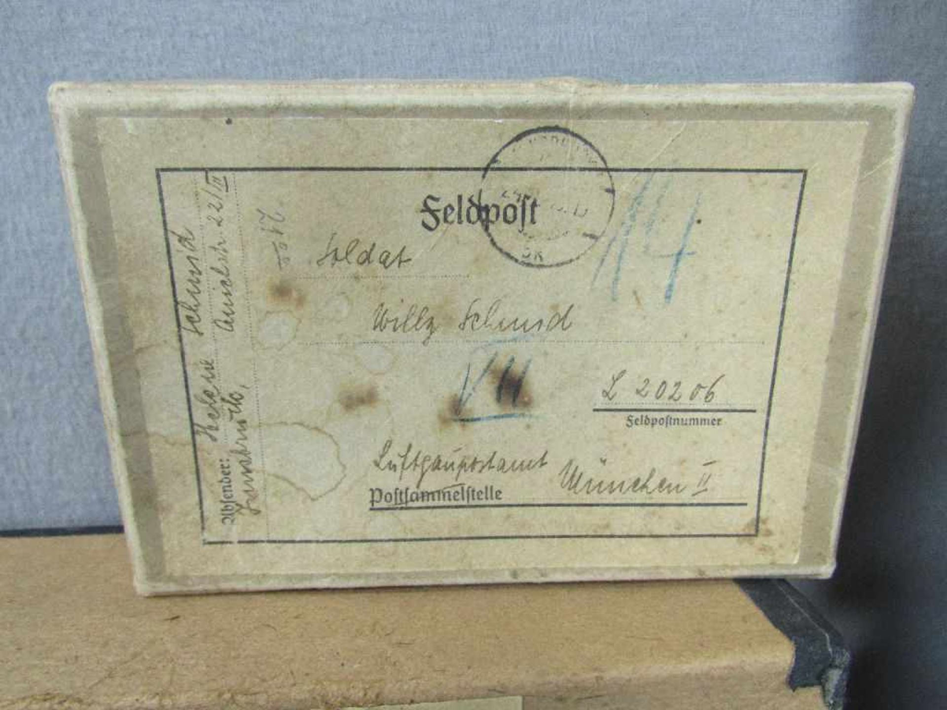 Briefmarkenablösegerät und zwei Feldpostkartonagen - Bild 2 aus 4