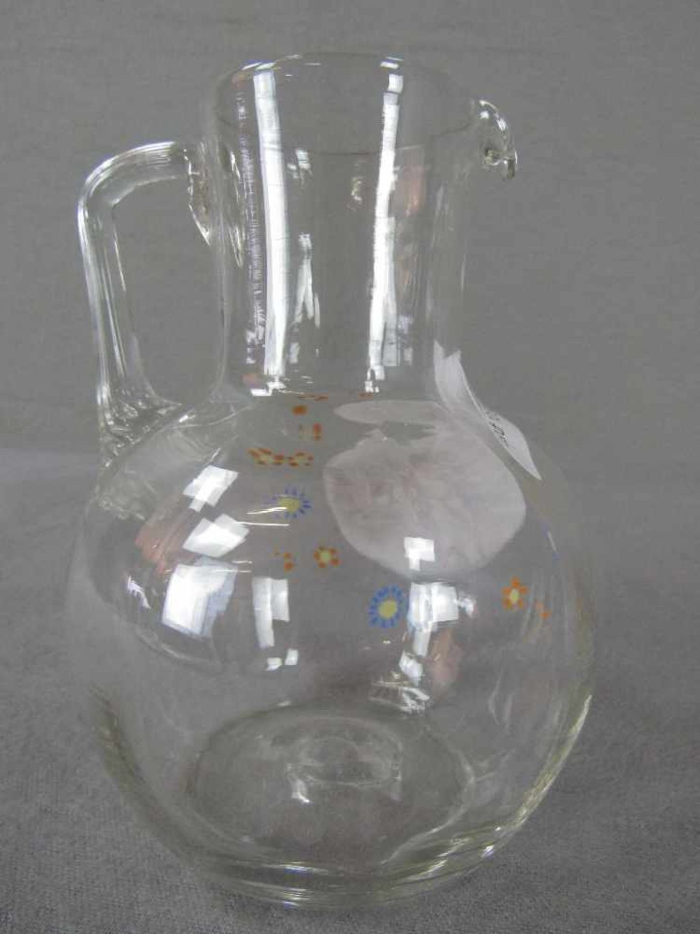 Kleiner antiker Glaskrug mit zwei Putten 13,5cm hoch - Image 3 of 3