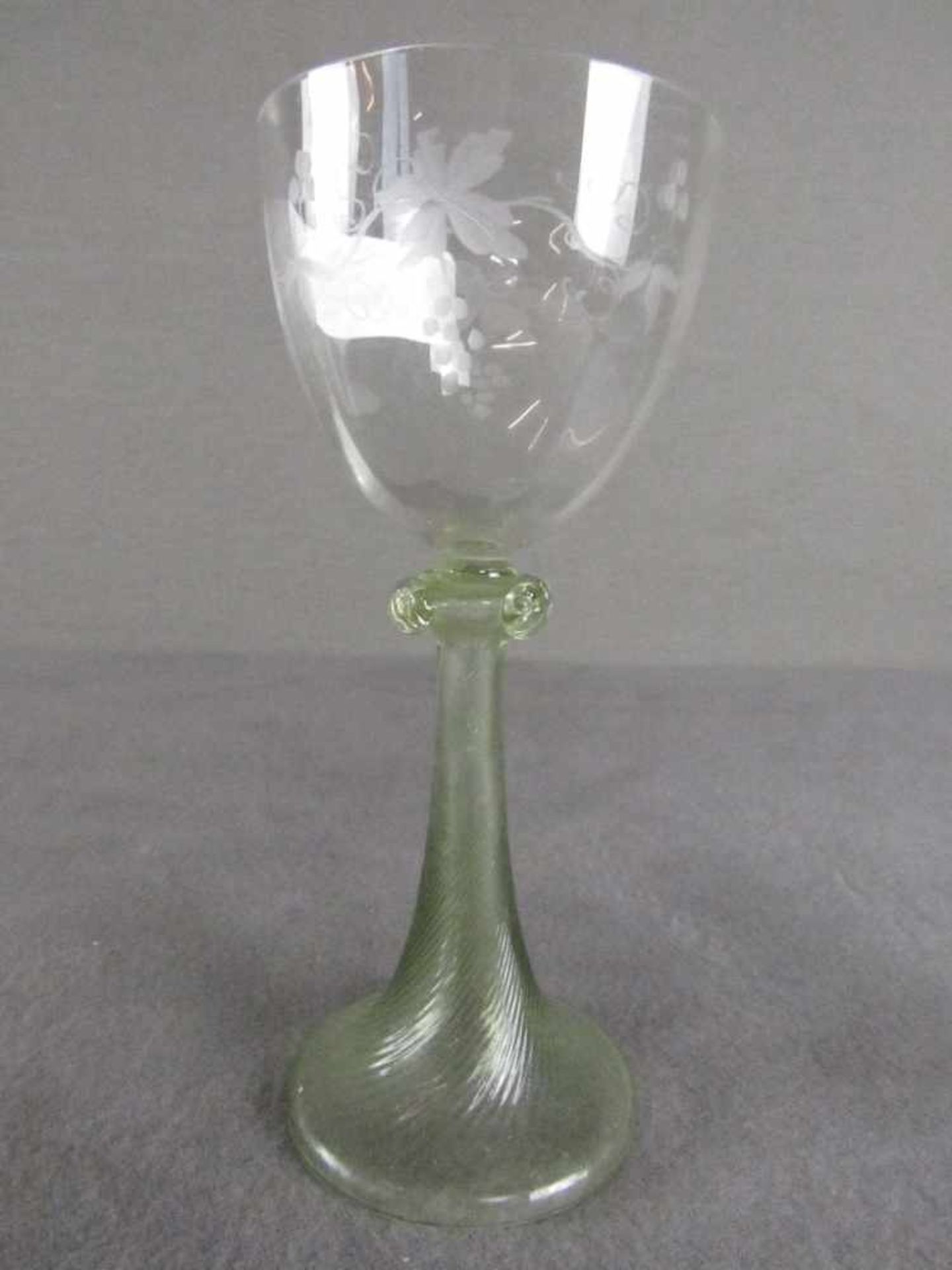 Schönes Jugendstil Pokalglas lindgrüner Fuß 17,5cm hoch - Bild 2 aus 4