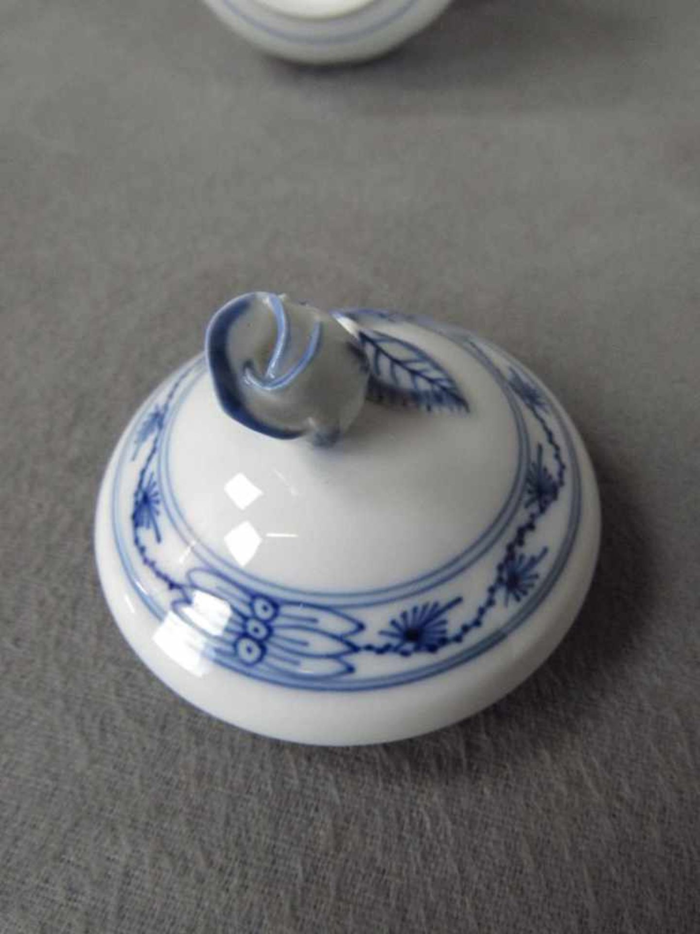 Porzellan Meissen Schwertermarke Zwiebelmuster hier:Mokkakanne 17cm hoch - Bild 7 aus 7