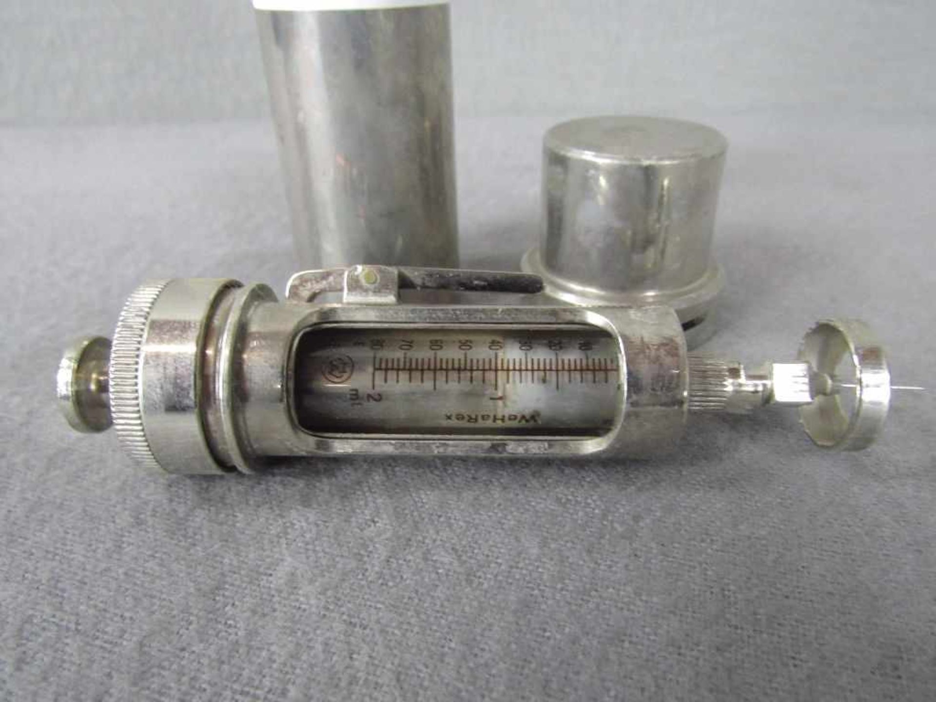 Spritze in original Behälter ca.13cm lang - Image 2 of 2