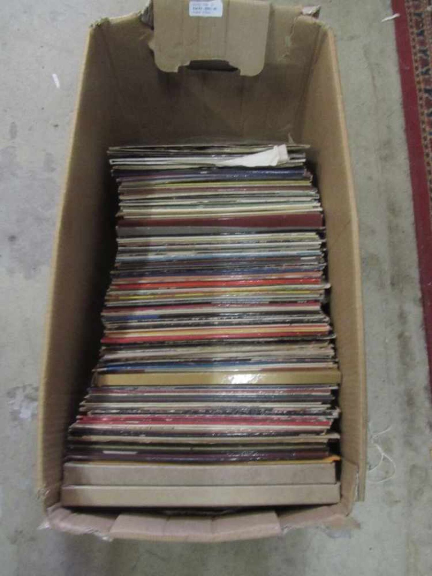 Großes Konvolut Schallplatten unsortiert und ungeprüft Umzugskarton prall gefüllt