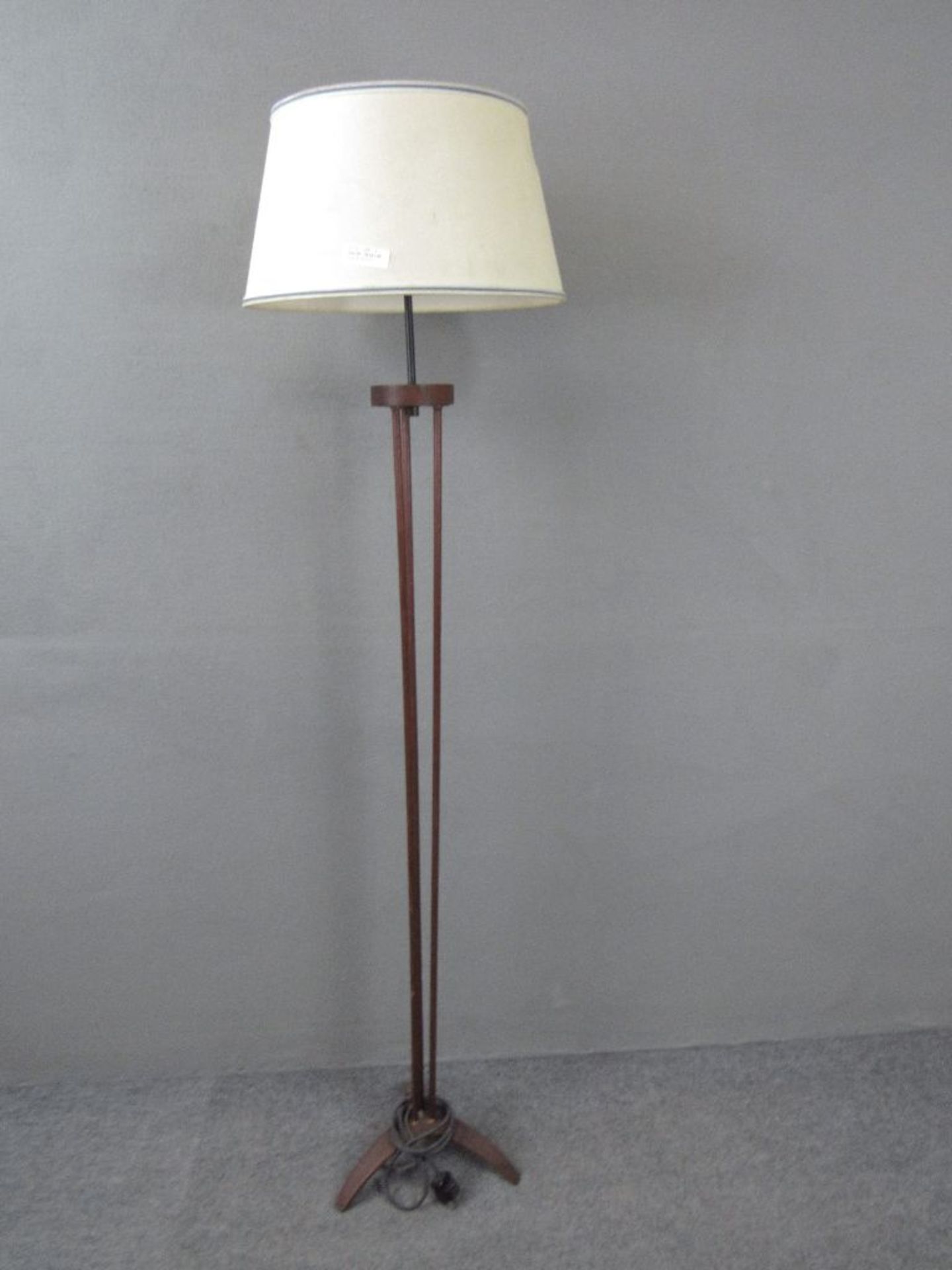 Dänish Design Stehlampe Teak drei Füße darauf drei Stangen 60er Jahre