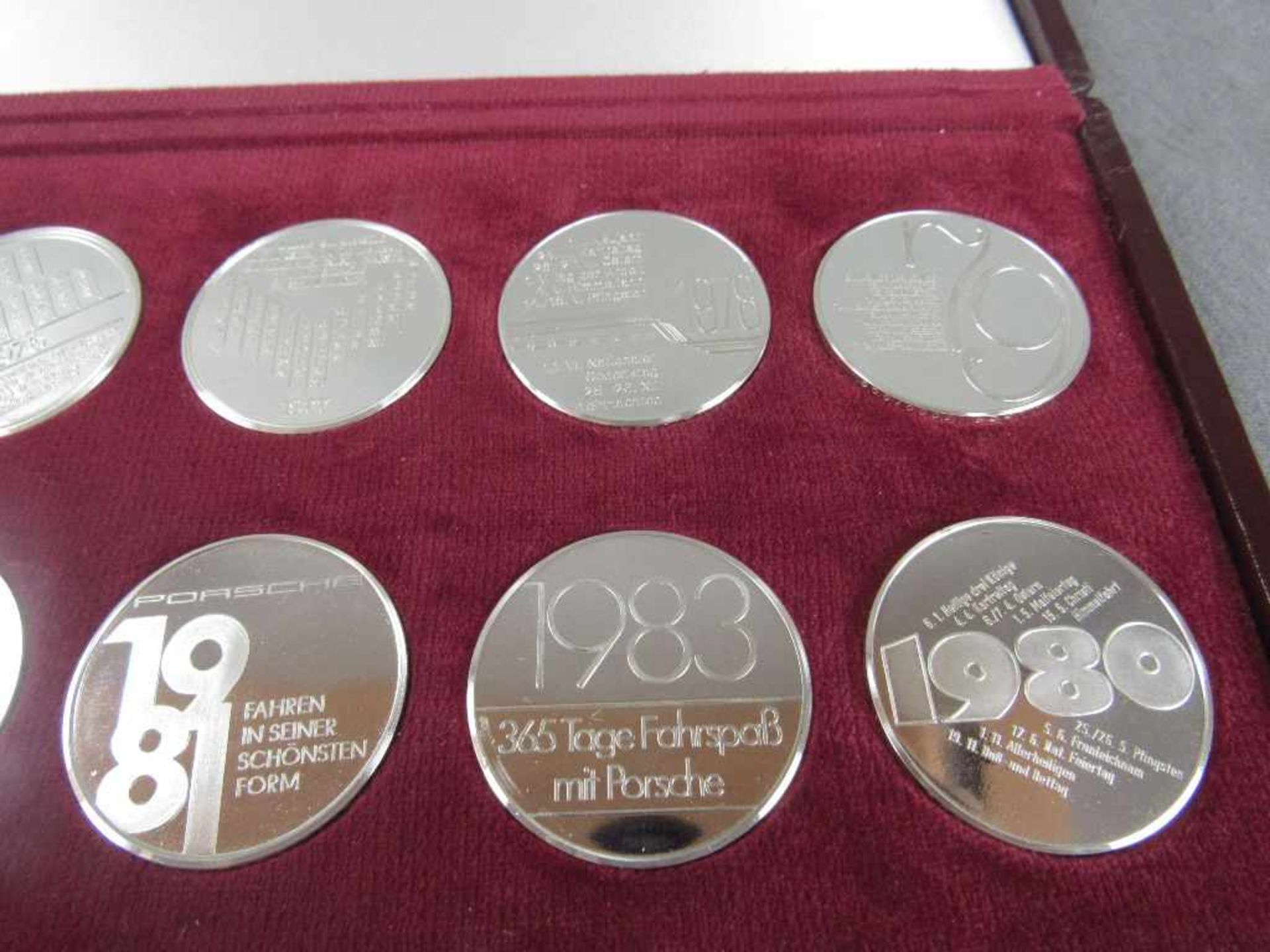 Kompletter Silbermünzsatz Porsche Münzen sehr guter Zustand 1000er Feinsilber 12 Stück in original - Bild 3 aus 5