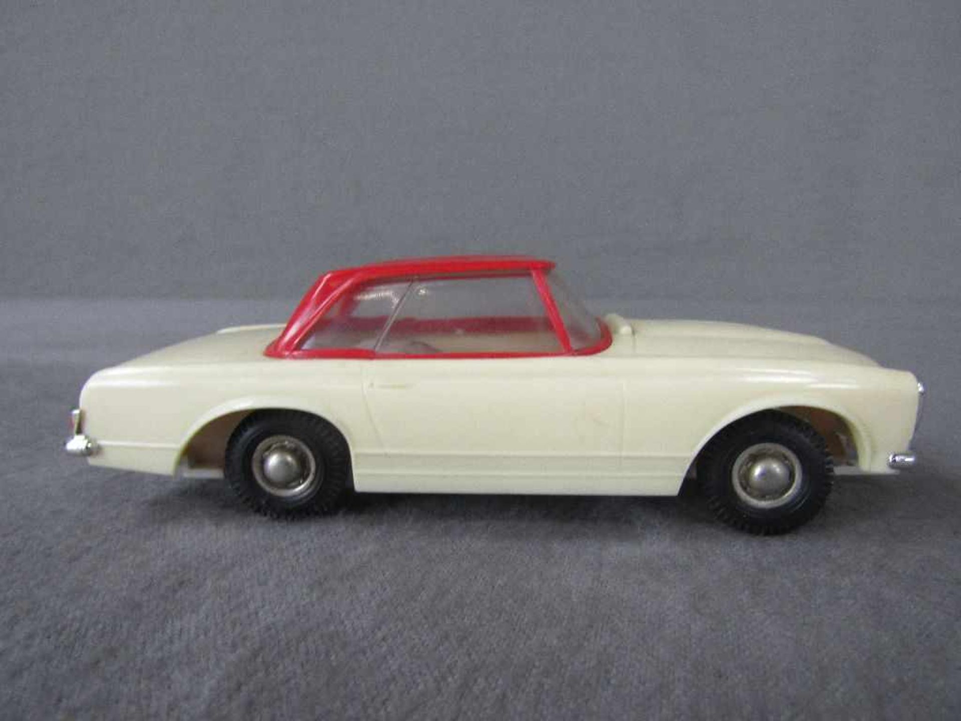 Zwei Modellautos Kunststoff 60er Jahre Dux Mercedes Sl und Porsche 356 - Image 6 of 6