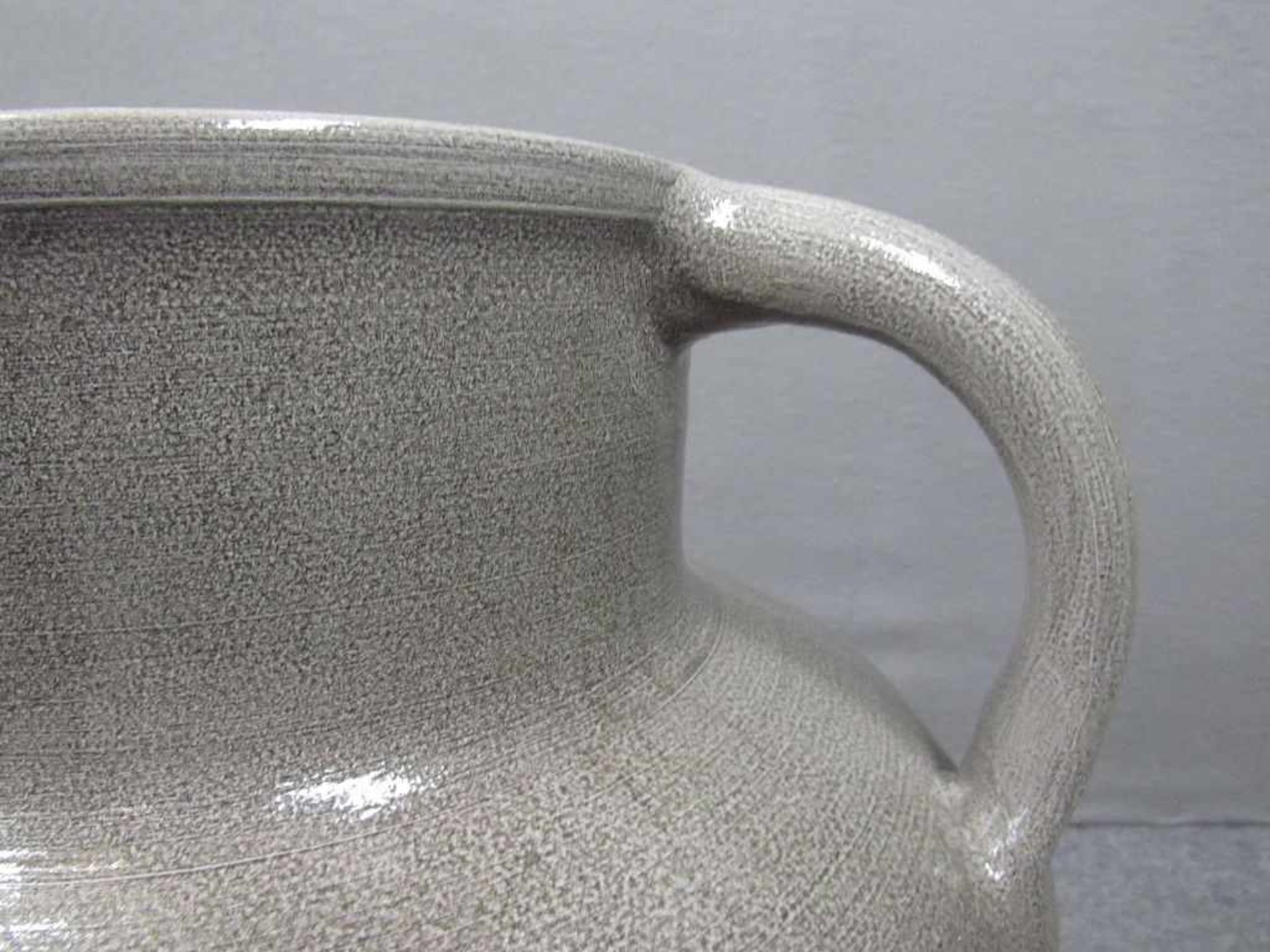 Großer Keramikkrug mit zwei Handhaben unterseits gemarkt 50cm hoch - Image 3 of 3