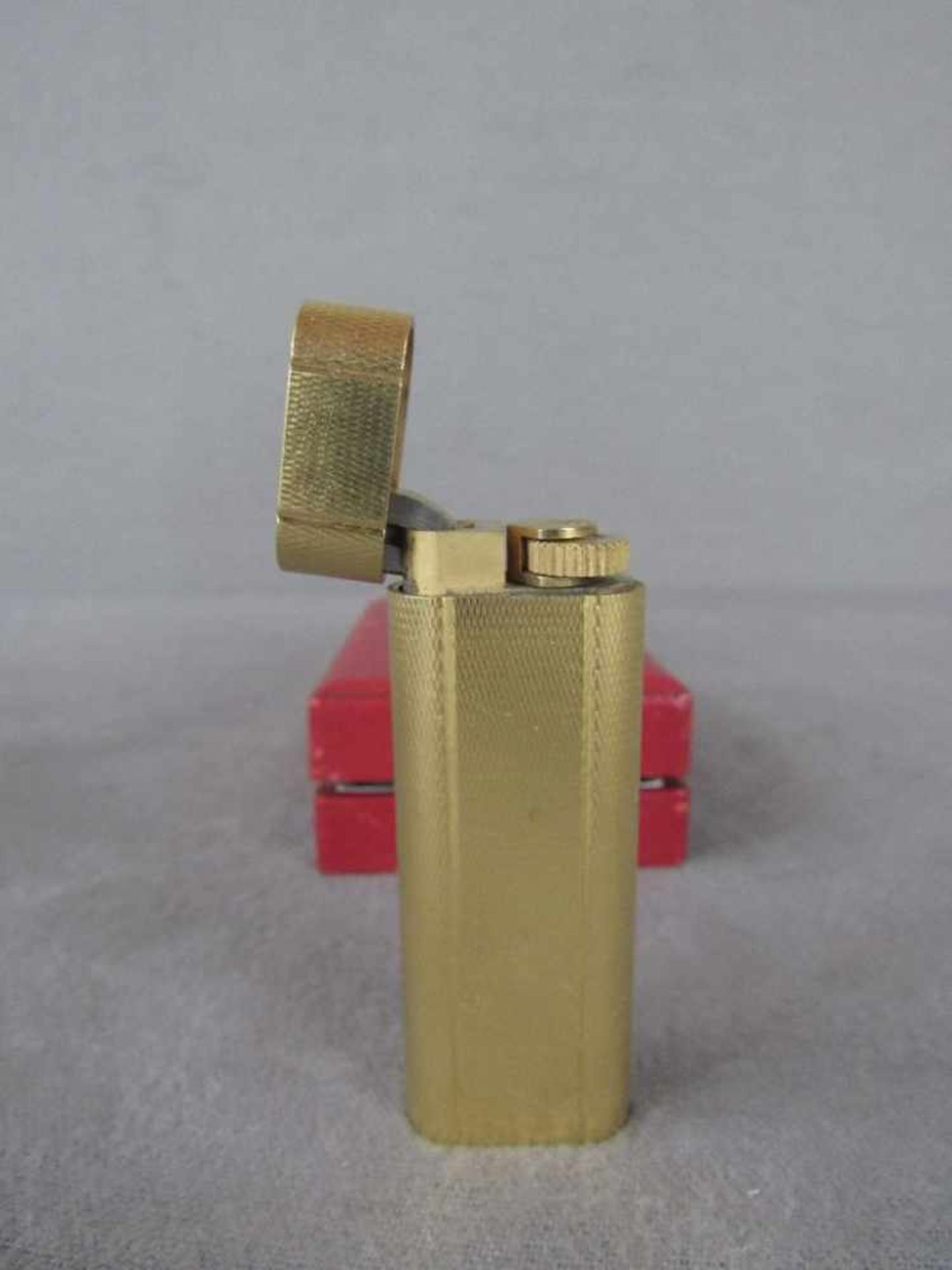 Wunderschönes vergoldetes Cartier Feuerzeug, voll funktionstüchtig - Bild 4 aus 6